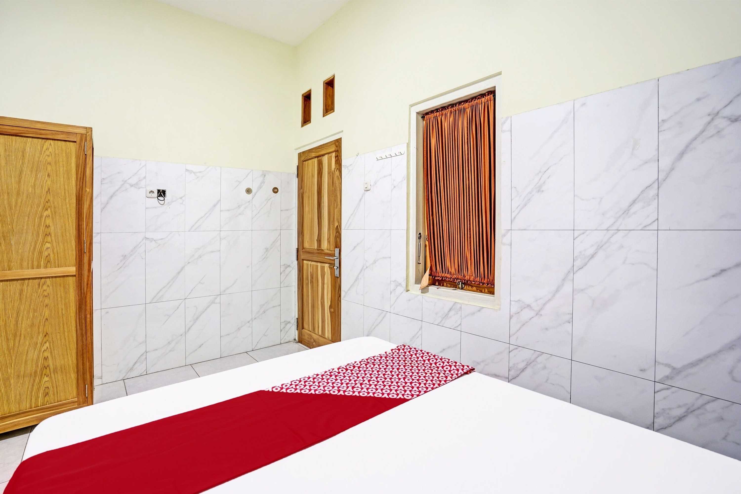 Gift card for Oyo Life 91884 Kost Kusuma Dewi Syariah Gift card for Oyo Life 91884 Kost Kusuma Dewi Syariah