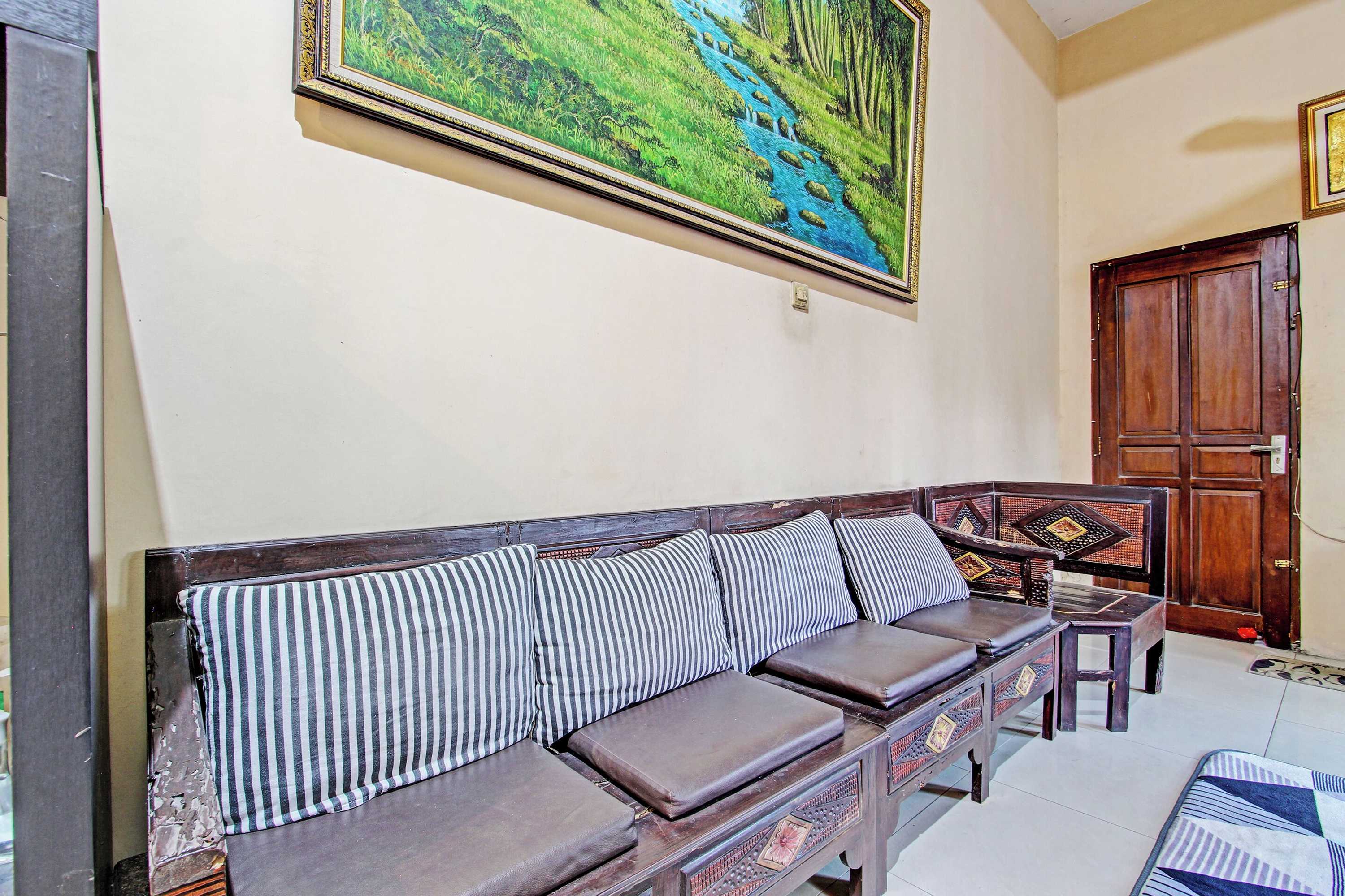Gift card for Oyo 92851 Homestay Borobudur Specpacker Syariah Gift card for Oyo 92851 Homestay Borobudur Specpacker Syariah