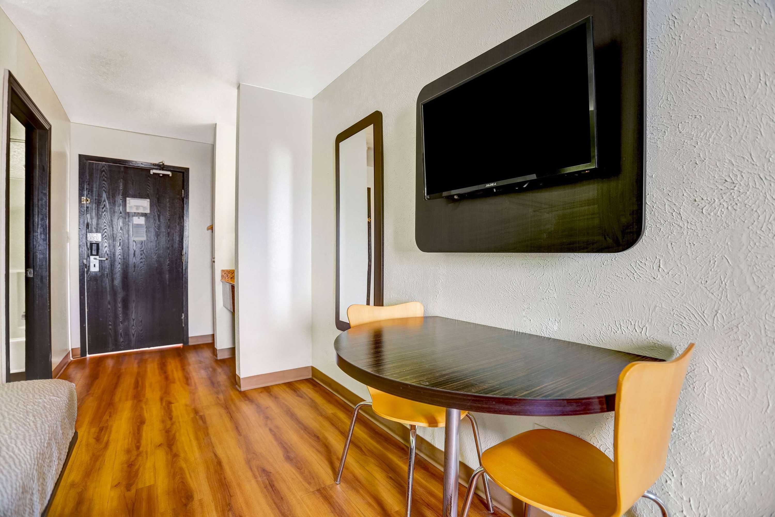 Gift card for Motel 6 Moriarty, NM