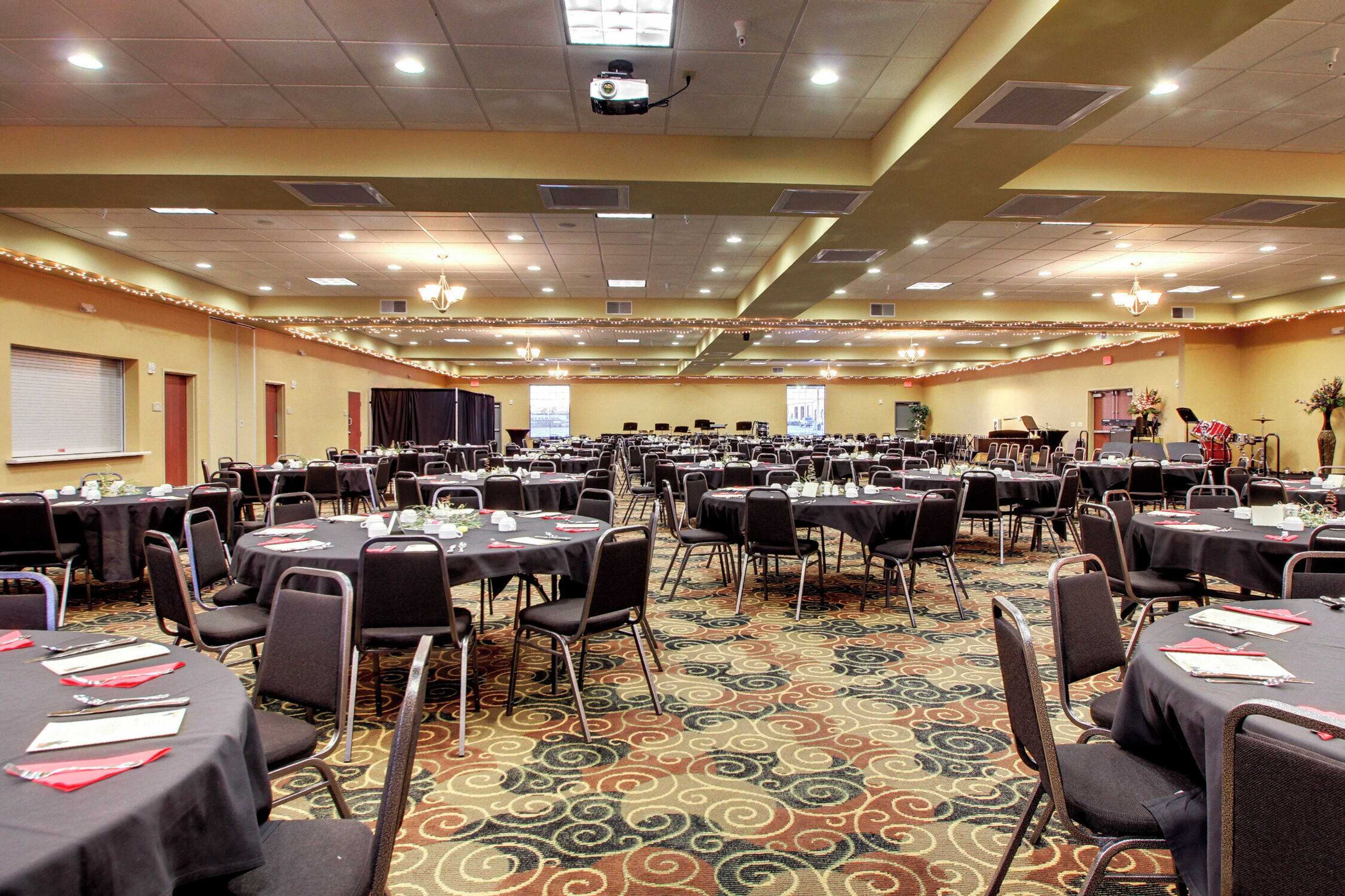 Gift card for Cobblestone Hotel & Suites – Broken Bow