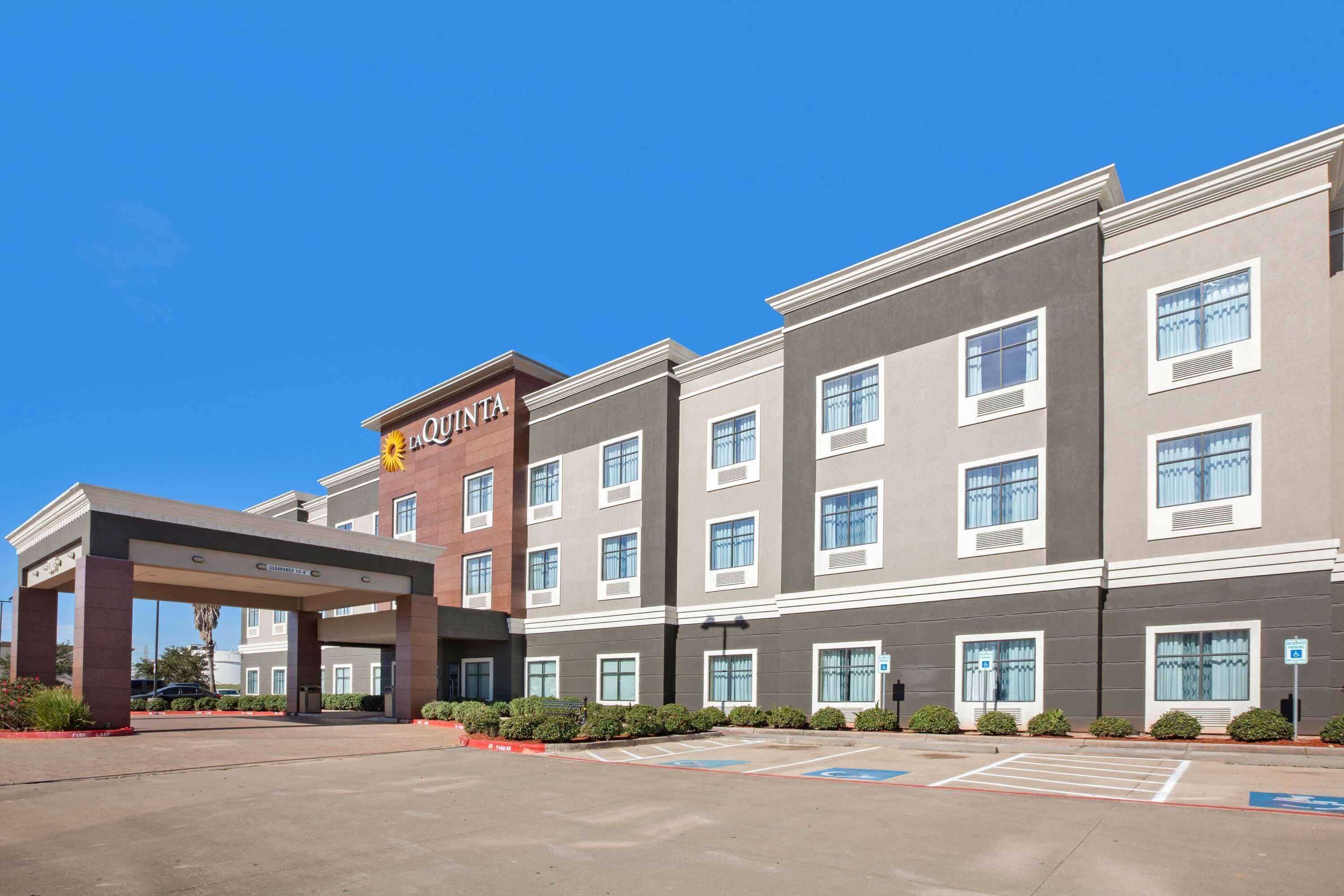 Gift card for La Quinta Inn & Suites by Wyndham Pasadena North Gift card for La Quinta Inn & Suites by Wyndham Pasadena North