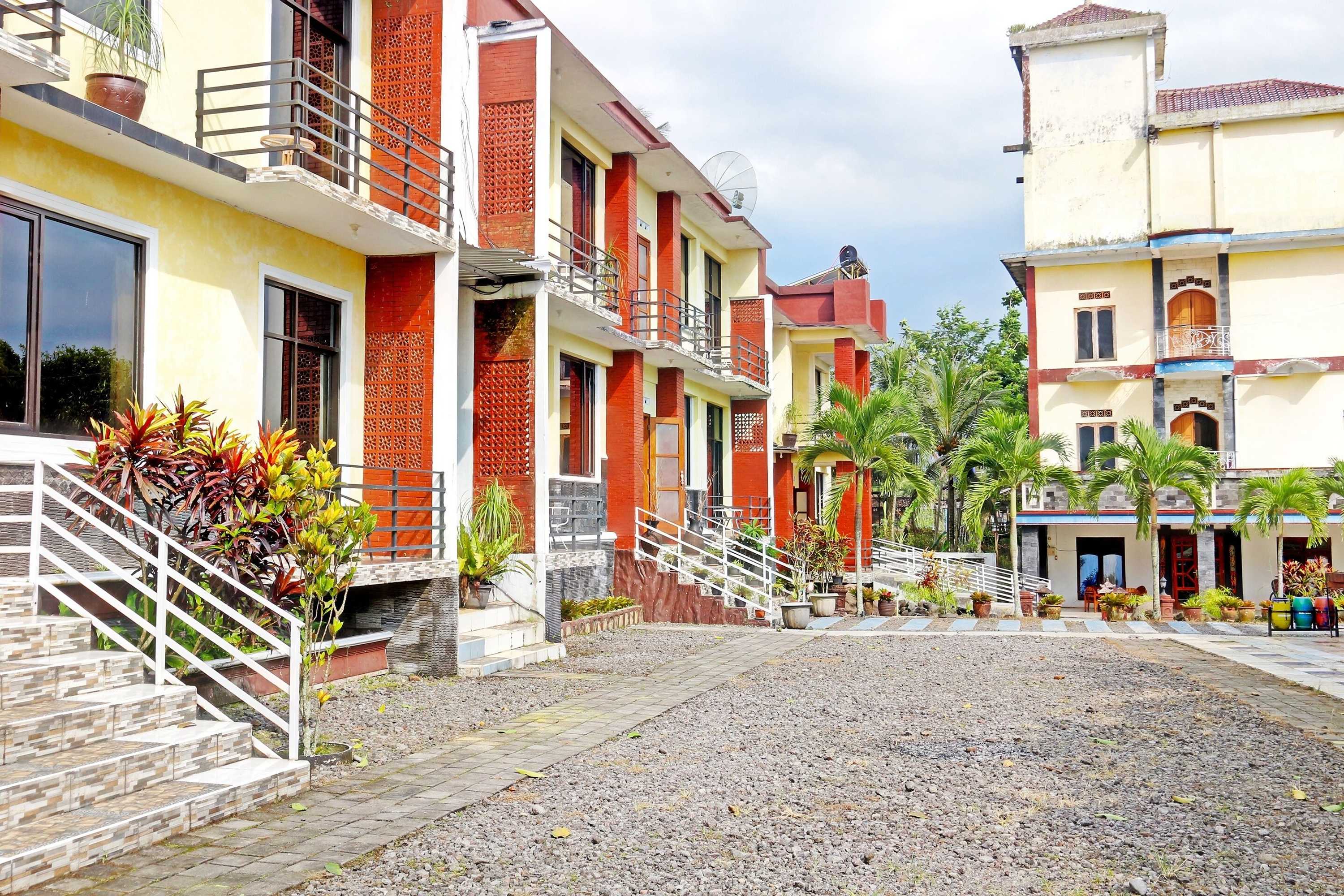 Gift card for Oyo 90878 Pakem Sari Hotel & Convetion