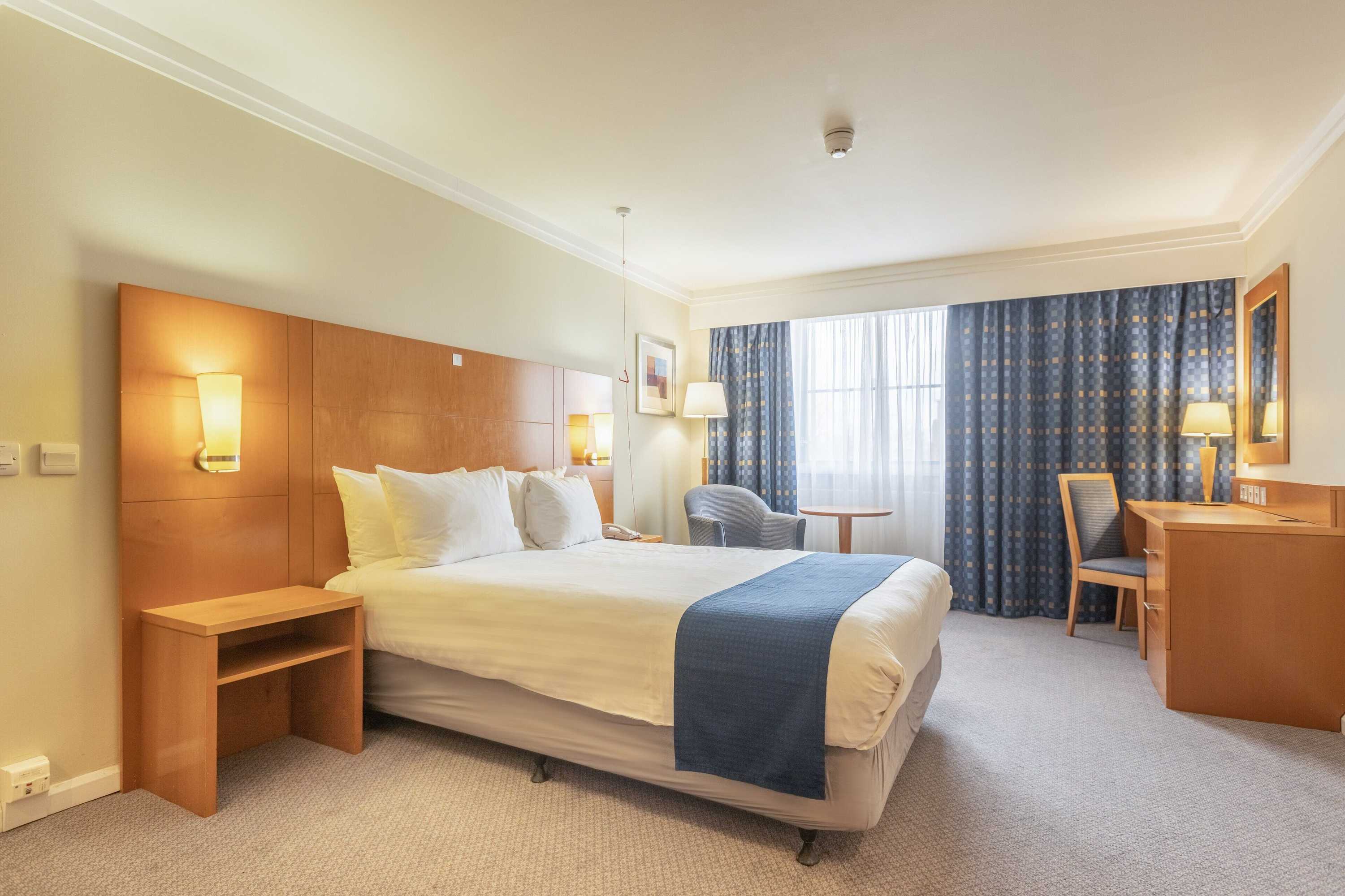 Gift card for Holiday Inn London - Sutton by Ihg Gift card for Holiday Inn London - Sutton by Ihg