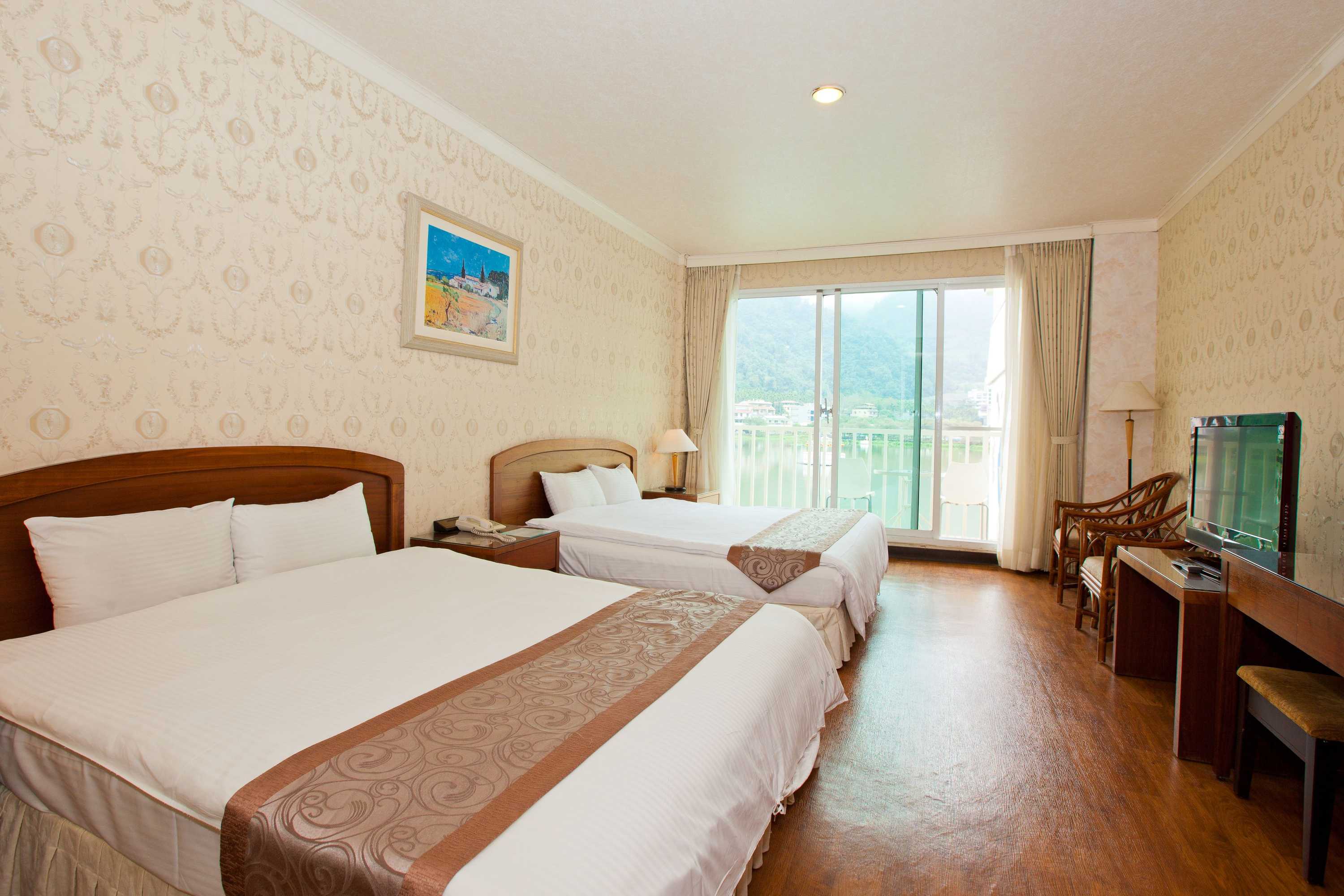 Gift card for Lakeside Resort Hotel Gift card for Lakeside Resort Hotel