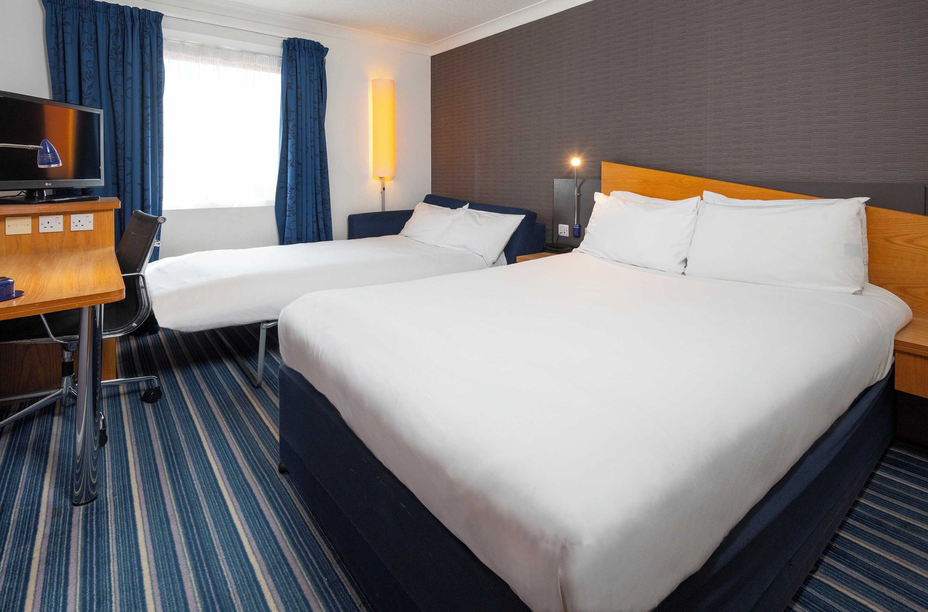 Gift card for Holiday Inn Express Birmingham - Snow Hill by Ihg Gift card for Holiday Inn Express Birmingham - Snow Hill by Ihg