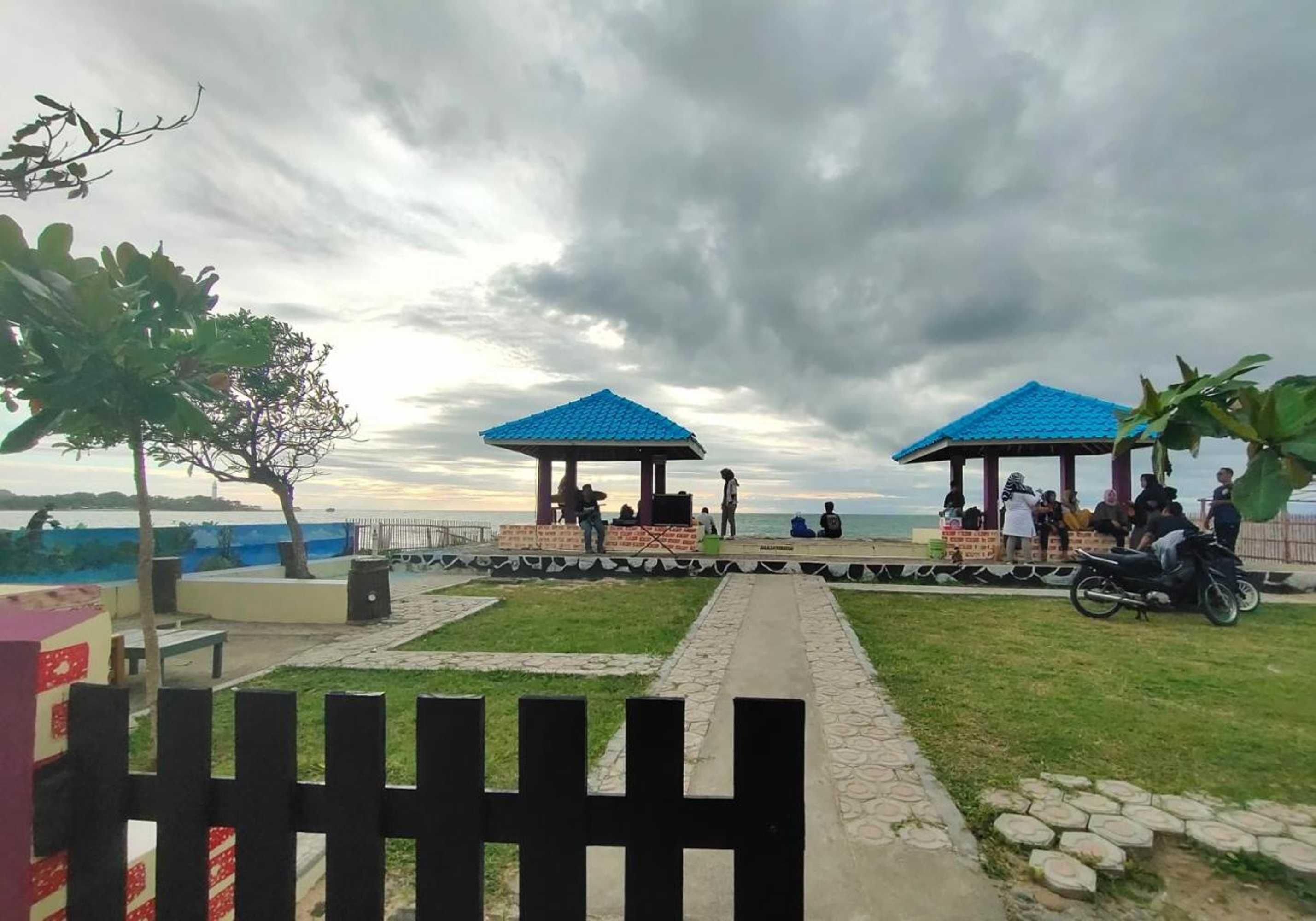 Gift card for Penginapan Karanglaut Santolo