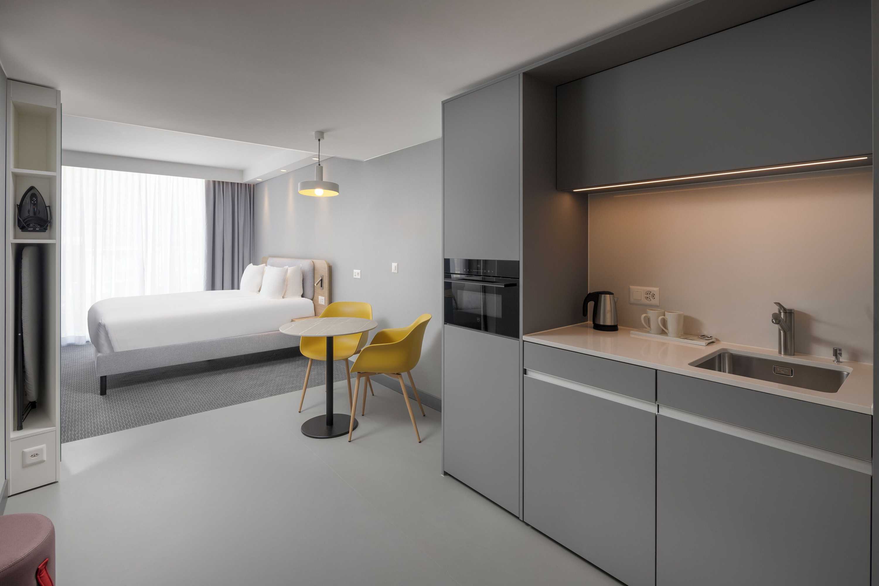 Gift card for Holiday Inn Express & Suites Sion by Ihg Gift card for Holiday Inn Express & Suites Sion by Ihg