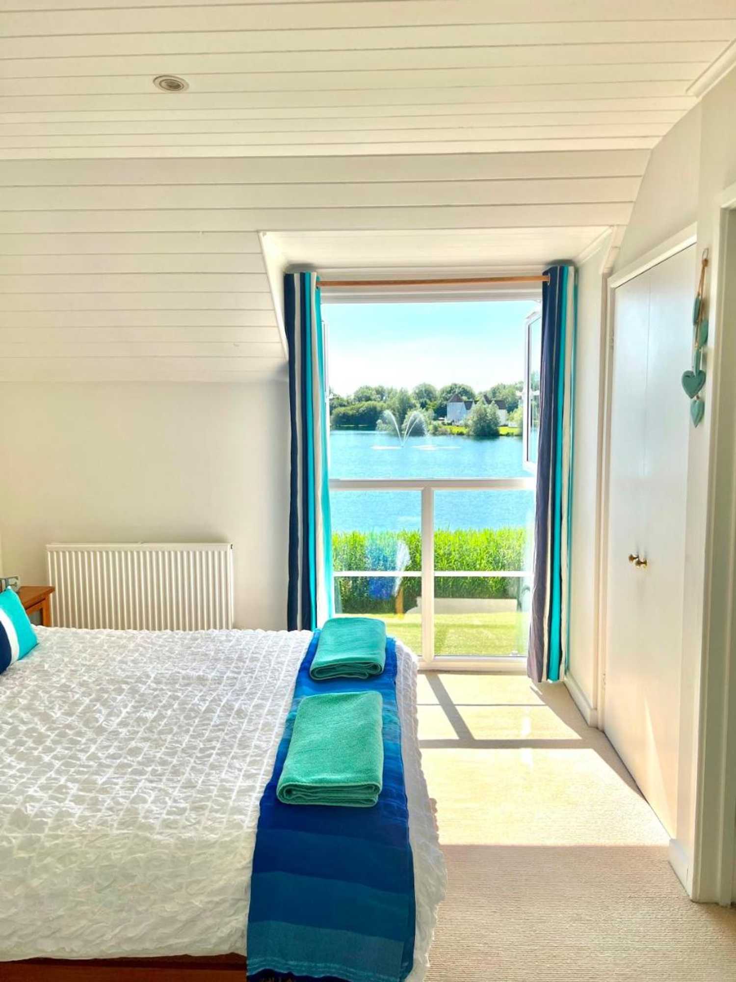 Gift card for Spinnaker Lodge · Cotswolds Lakeside Home Gift card for Spinnaker Lodge · Cotswolds Lakeside Home