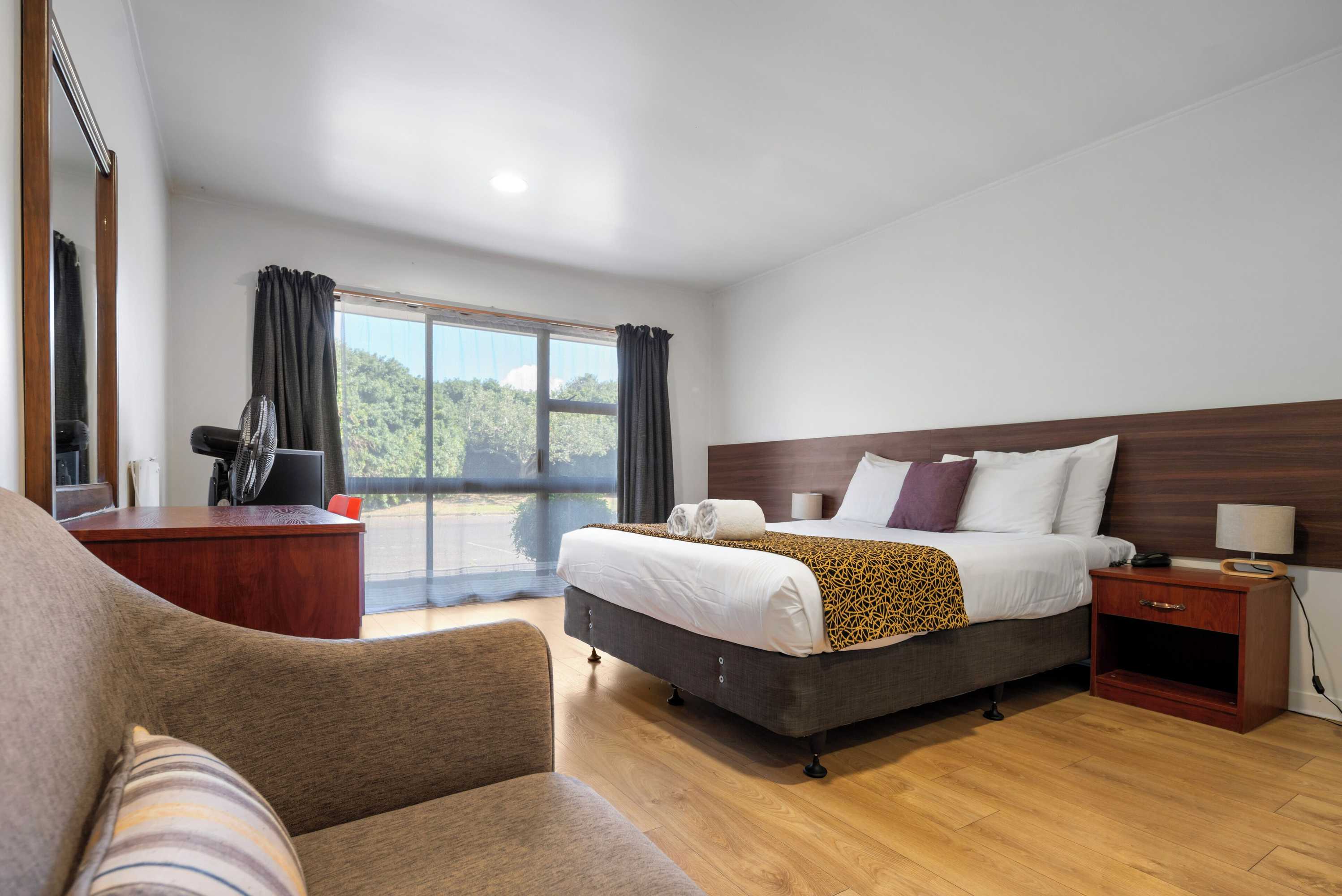 Gift card for Auckland Airport Easy Hotel Gift card for Auckland Airport Easy Hotel