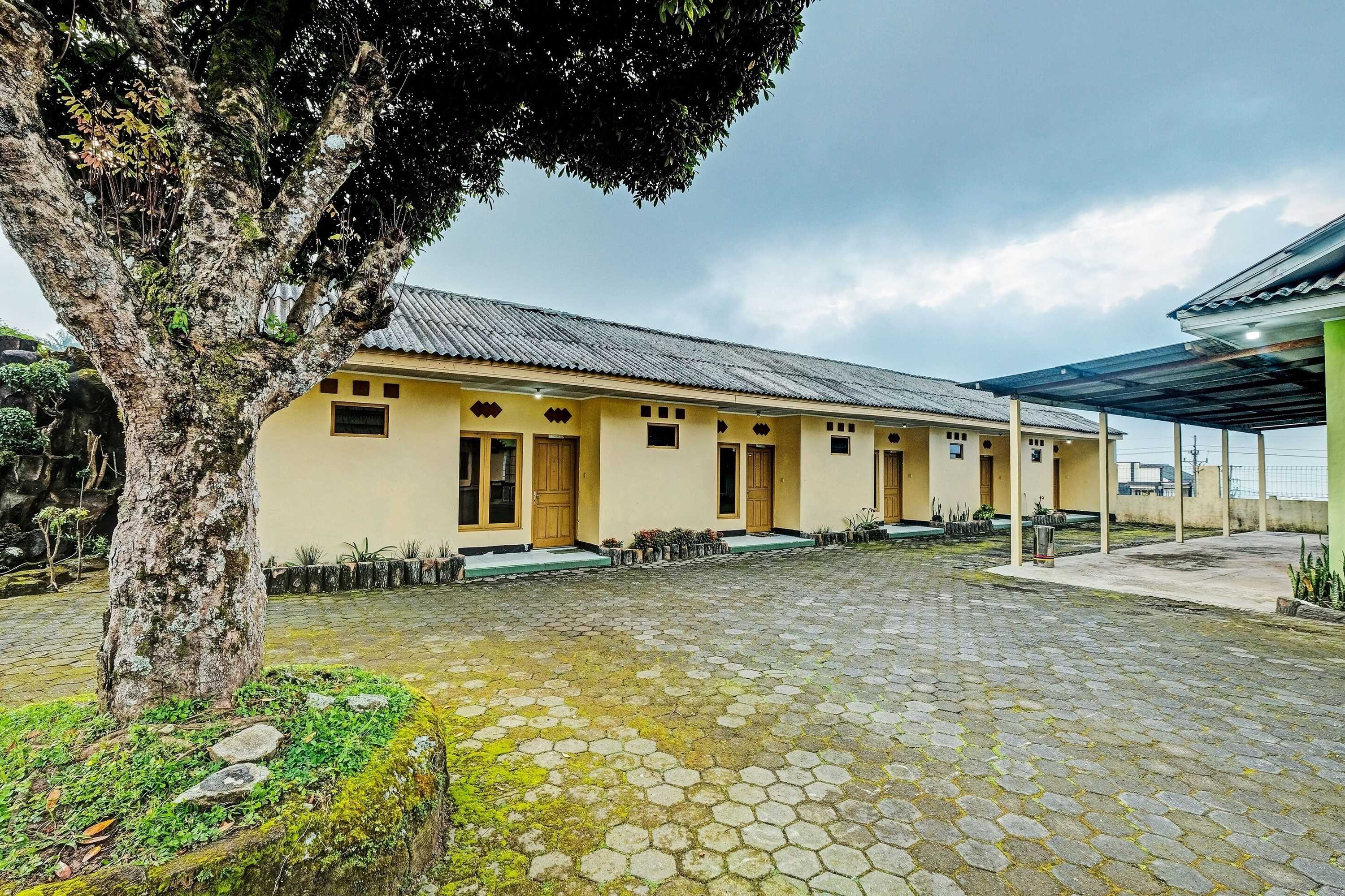 Gift card for Oyo 92406 Hotel Renata 1