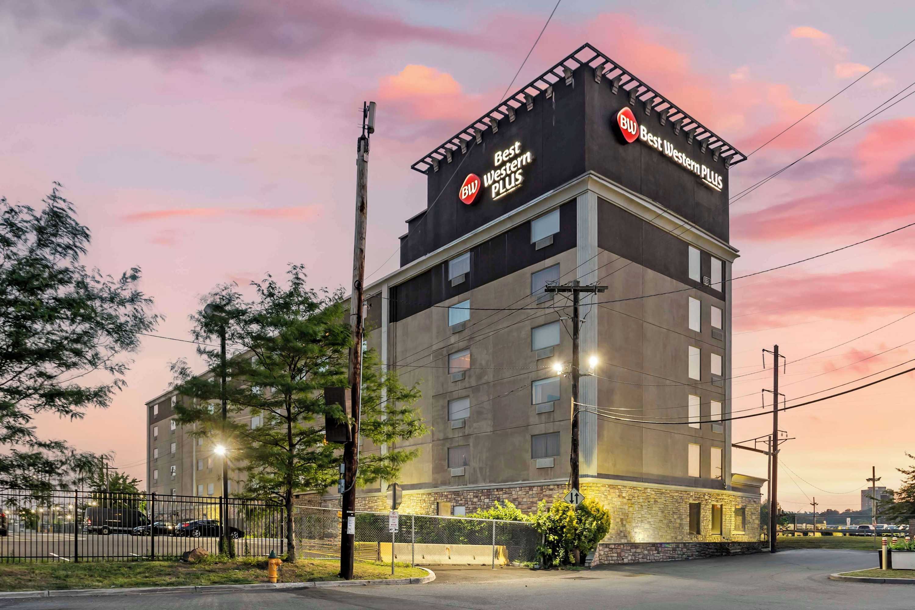 Gift card for Best Western Plus Newark Airport West Gift card for Best Western Plus Newark Airport West