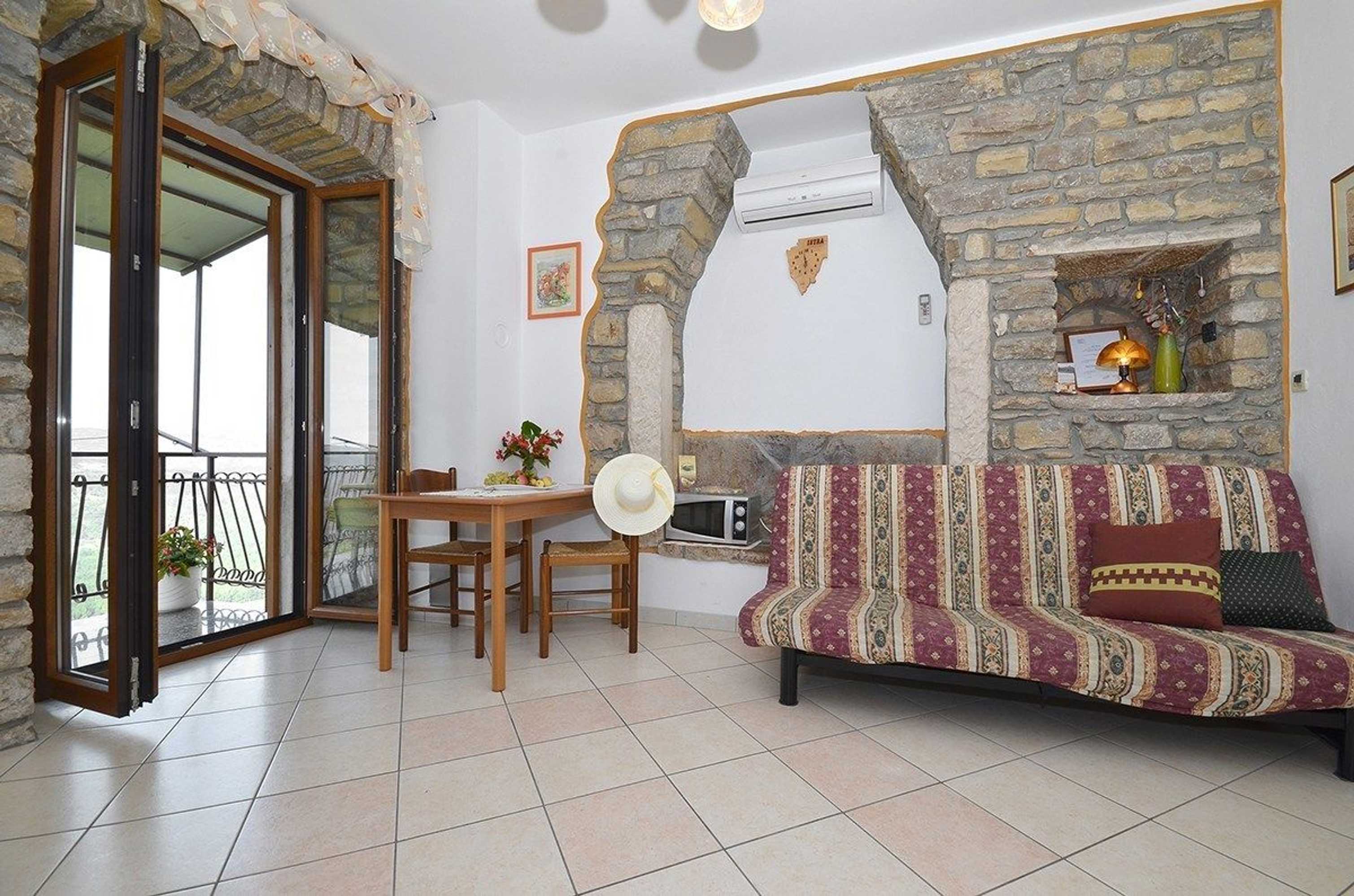 Gift card for Bella Vista Apartments