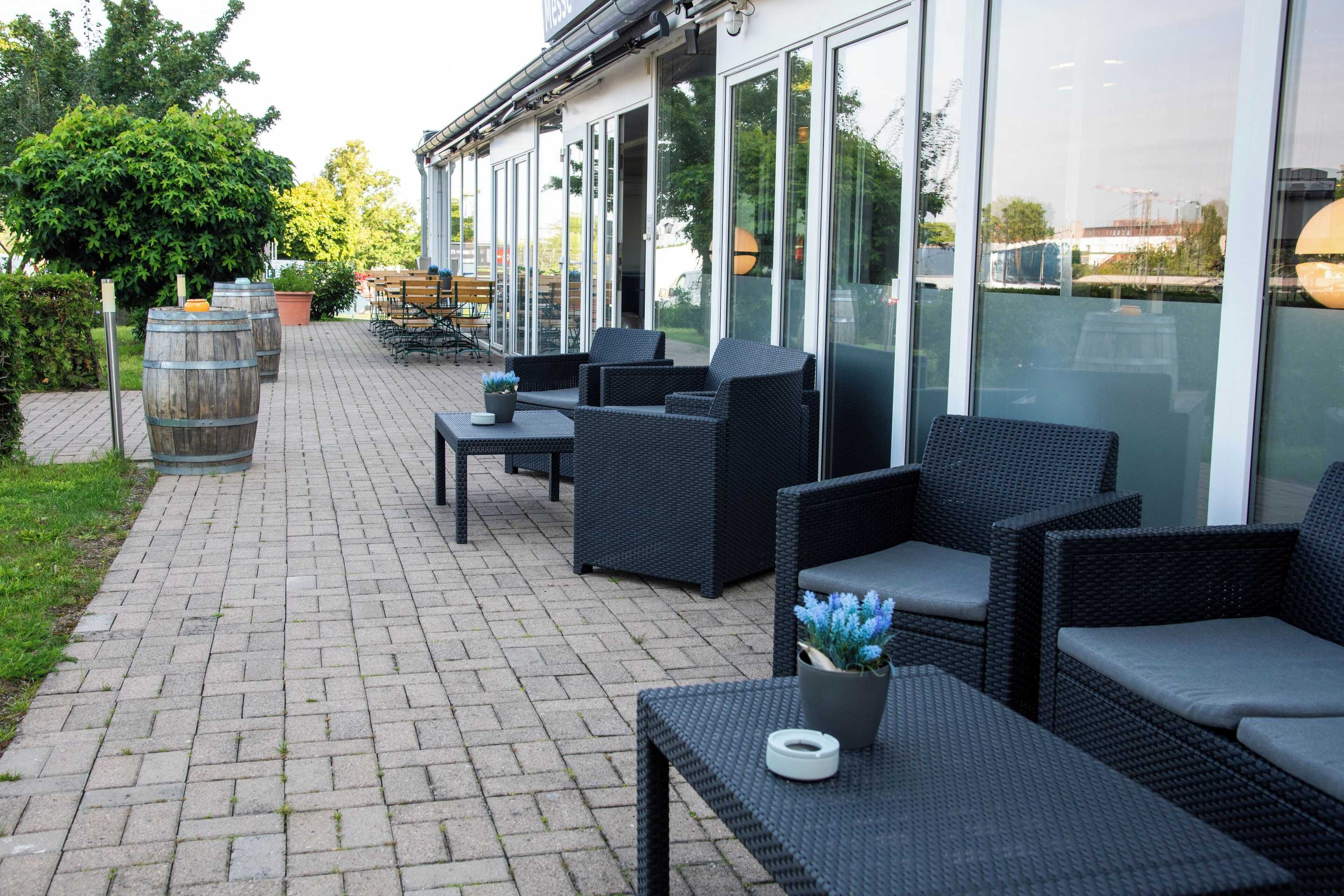 Gift card for [bee]village Messehotel Hannover-Laatzen