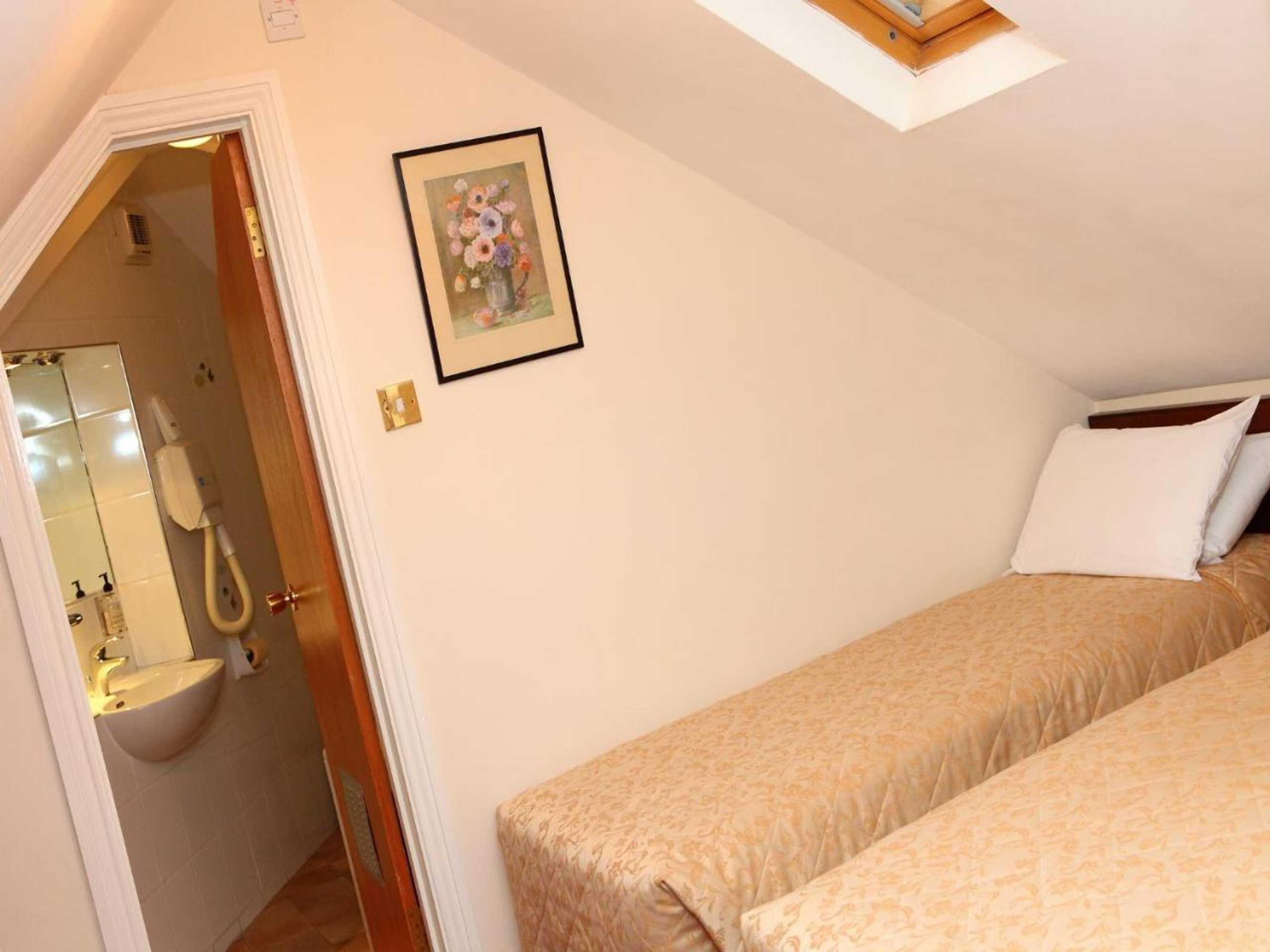 Gift card for Cambridge Hotel Gatwick