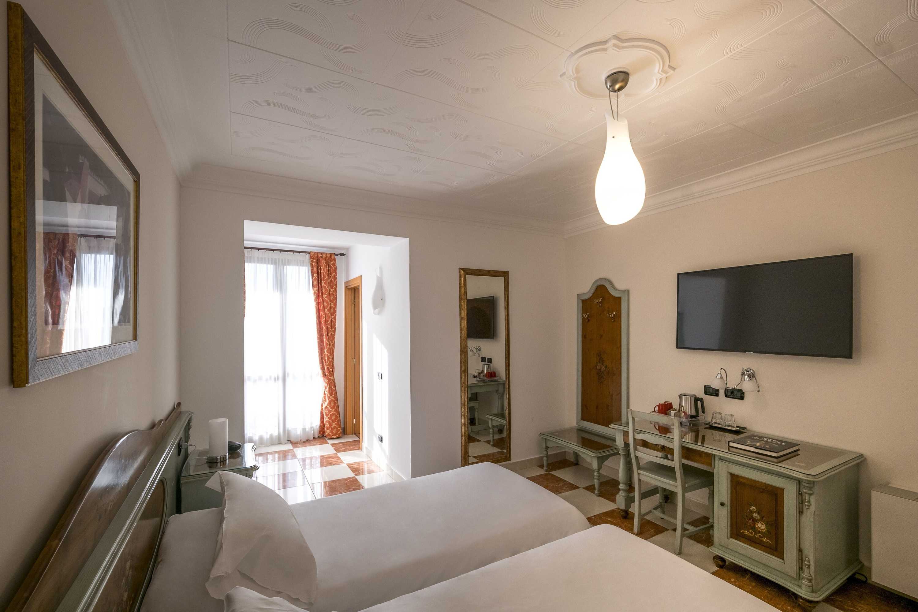 Gift card for Hotel Ungheria Varese 1946