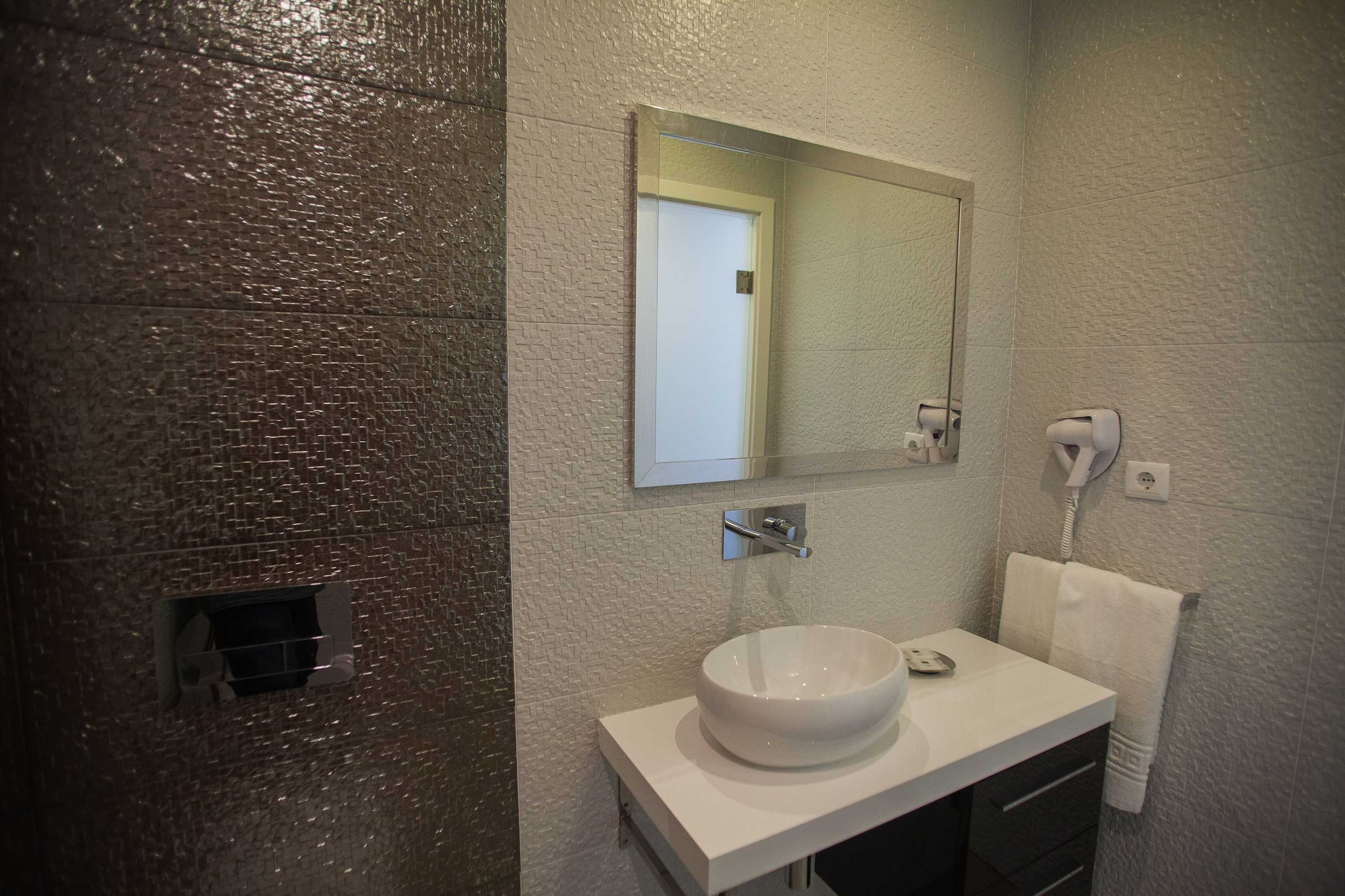 Gift card for Thomar Story