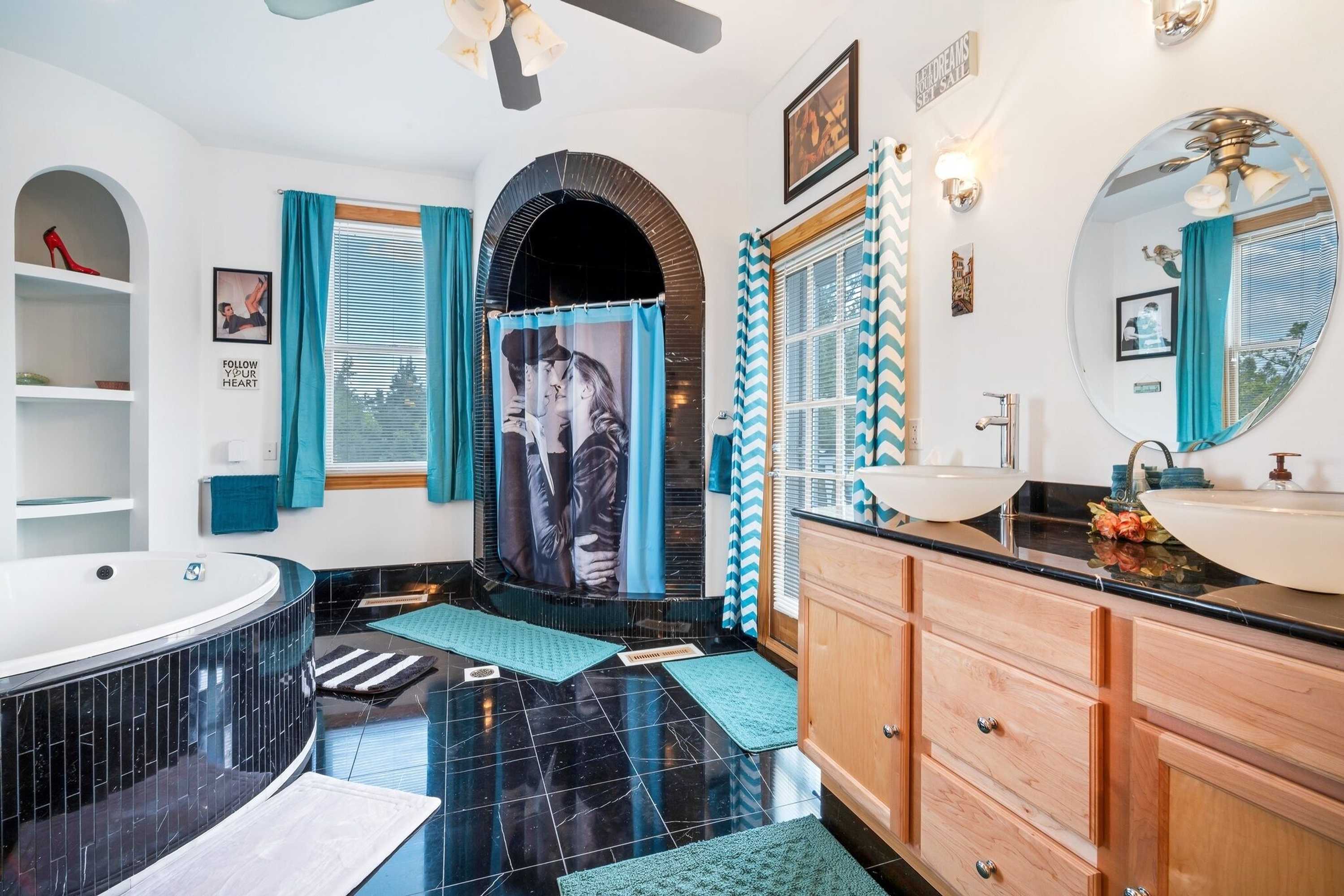 Gift card for The Starlight Tower Ocean Breeze Suite 1 Bedroom Apartment Hotel by Redawning