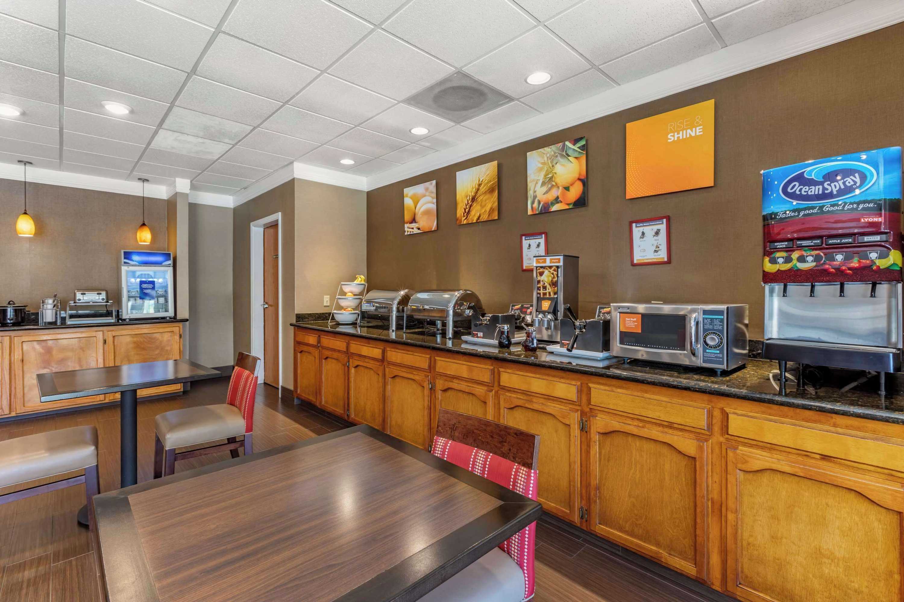Gift card for Comfort Suites Visalia - Convention Center Gift card for Comfort Suites Visalia - Convention Center
