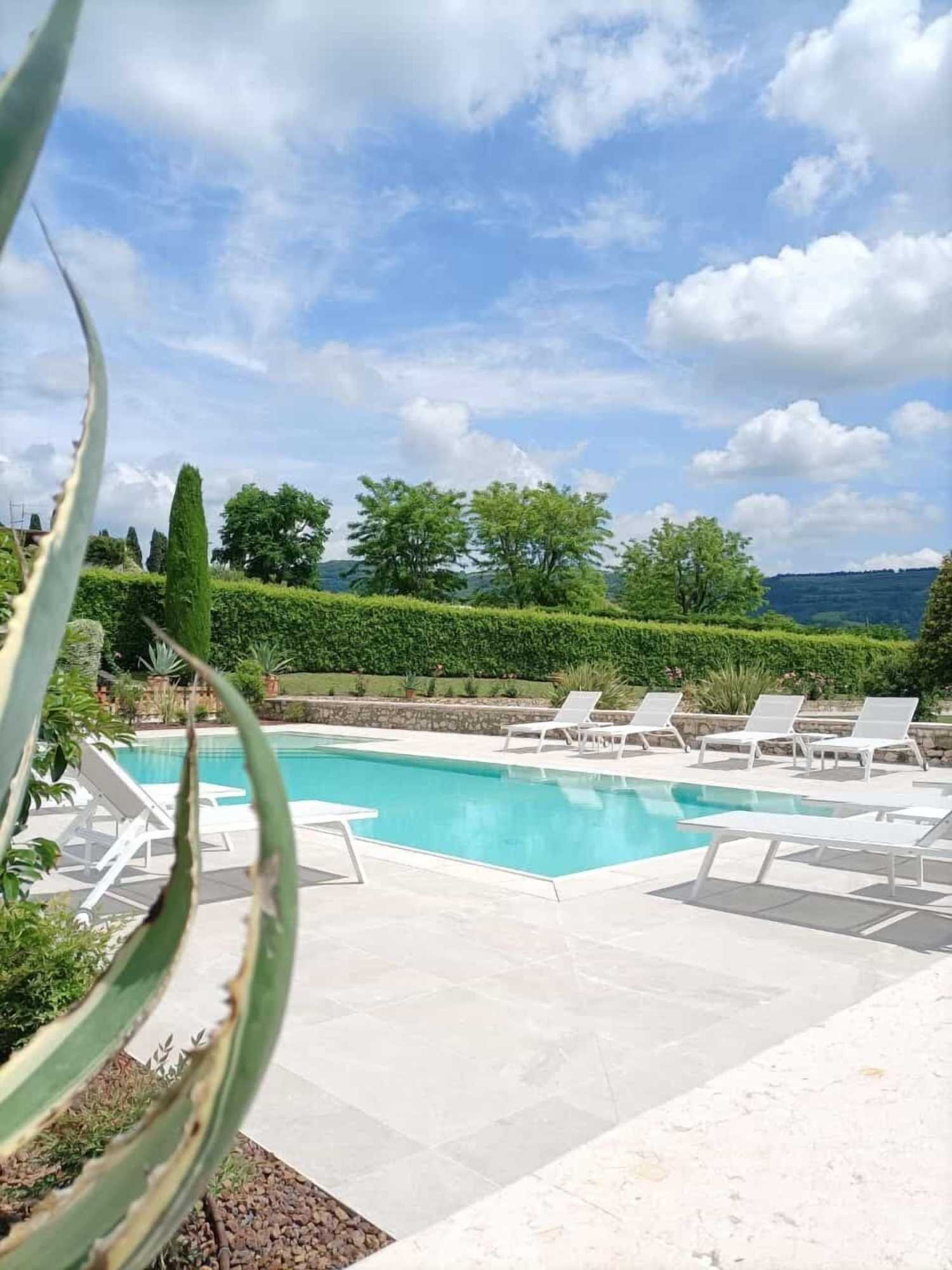 Gift card for Verdeolivo1876 - Apartments With Pool Gift card for Verdeolivo1876 - Apartments With Pool