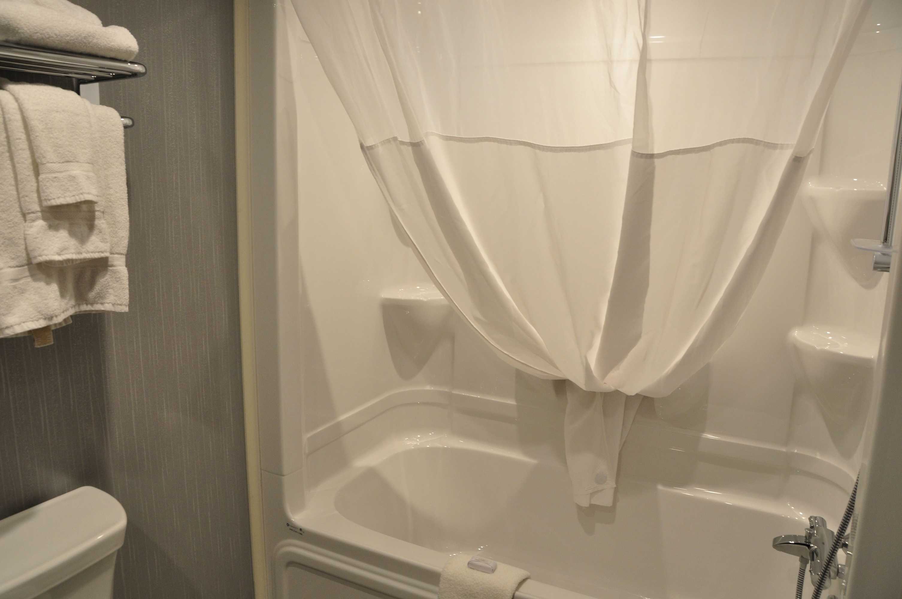 Gift card for Hotel & Suites Le Dauphin Quebec Gift card for Hotel & Suites Le Dauphin Quebec