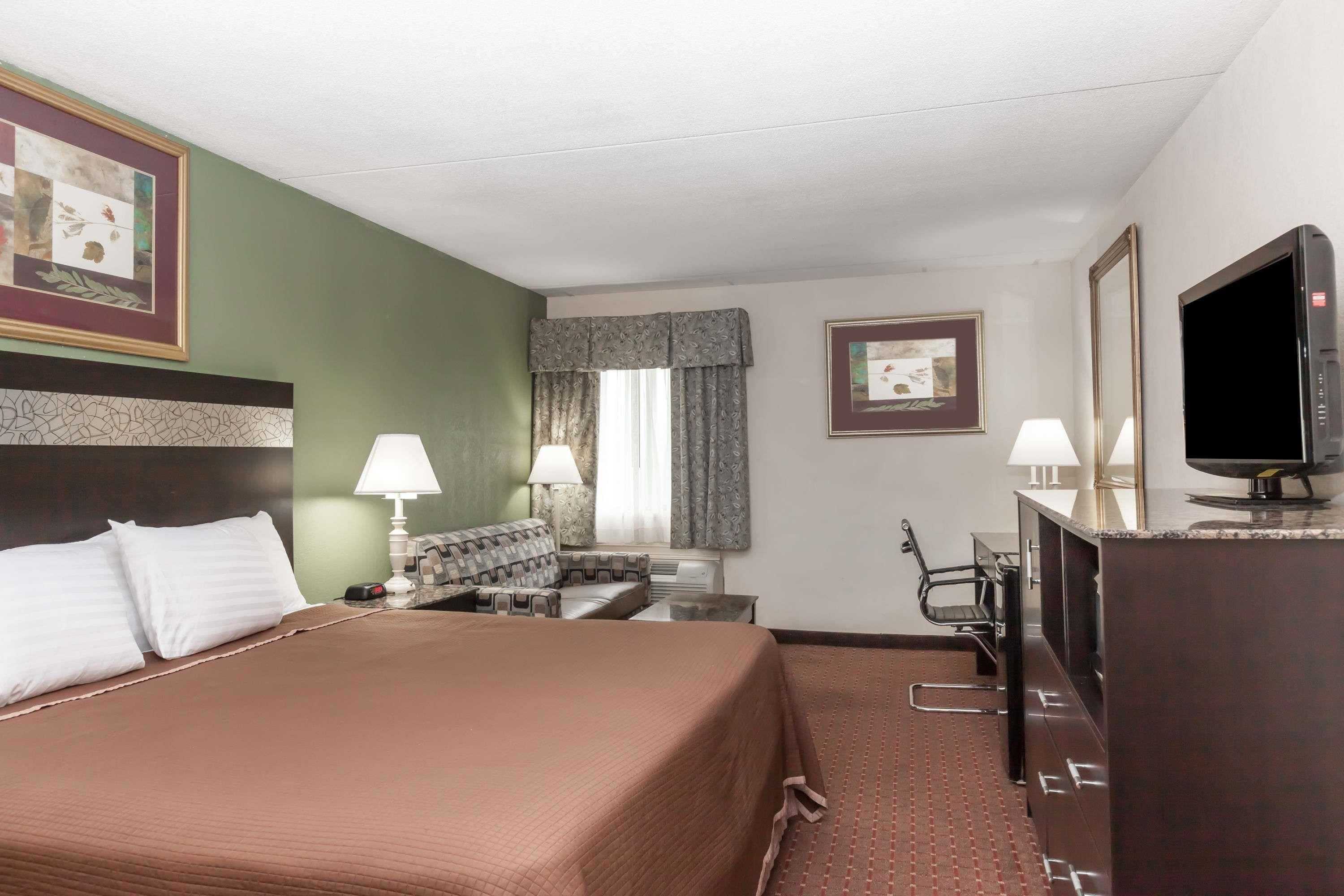 Gift card for Howard Johnson Hotel by Wyndham Newark Airport Gift card for Howard Johnson Hotel by Wyndham Newark Airport