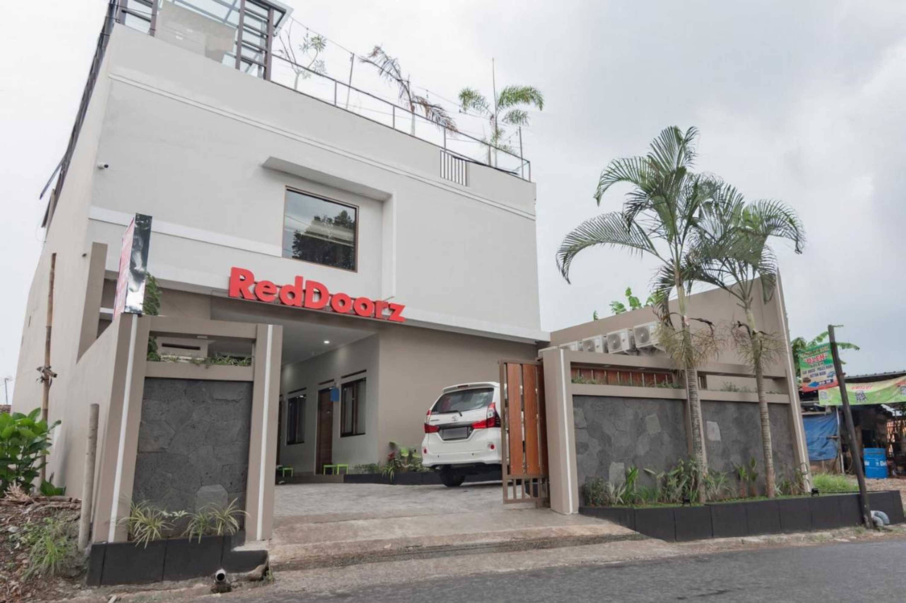 Gift card for Reddoorz Syariah @ Boemi Guesthouse Tasikmalaya Gift card for Reddoorz Syariah @ Boemi Guesthouse Tasikmalaya