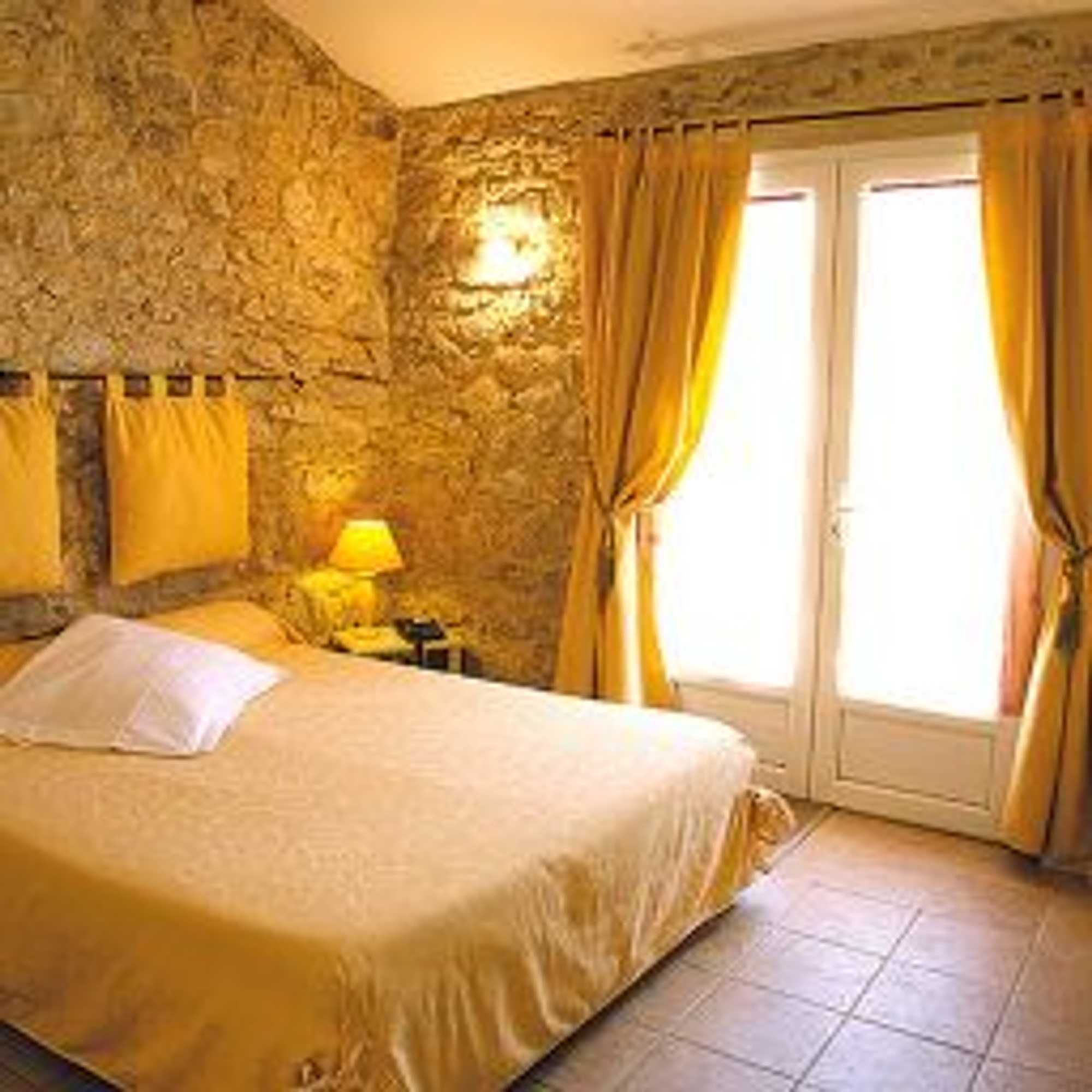 Gift card for Hotel Spa & Resort Dejeunez Sous L'arbre Gift card for Hotel Spa & Resort Dejeunez Sous L'arbre