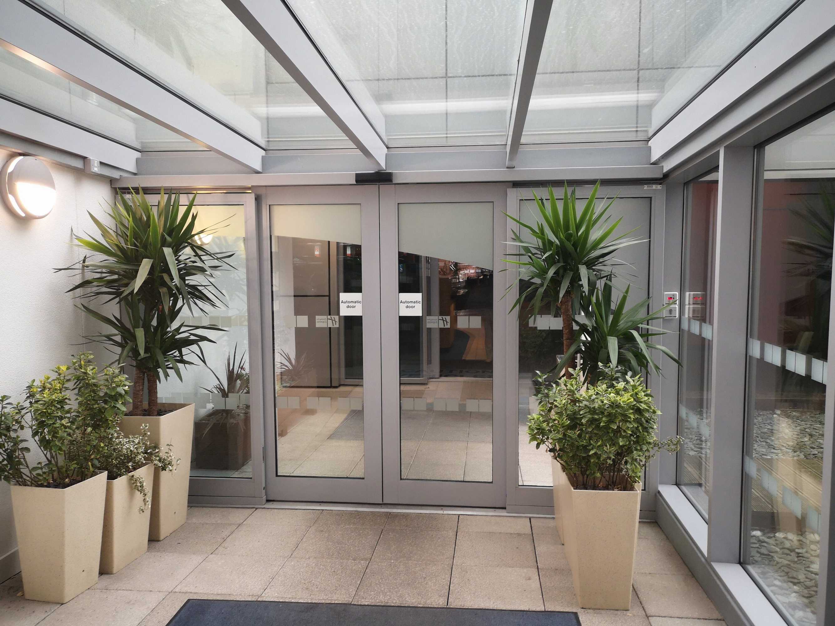 Gift card for Holiday Inn Express Hull City Centre by Ihg Gift card for Holiday Inn Express Hull City Centre by Ihg
