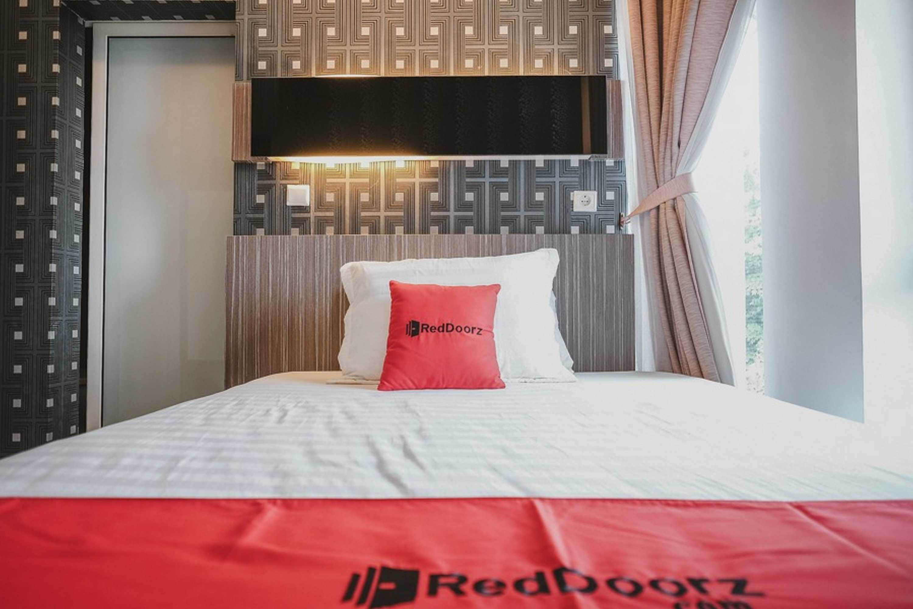 Gift card for Reddoorz @ Jamin Ginting Medan Gift card for Reddoorz @ Jamin Ginting Medan
