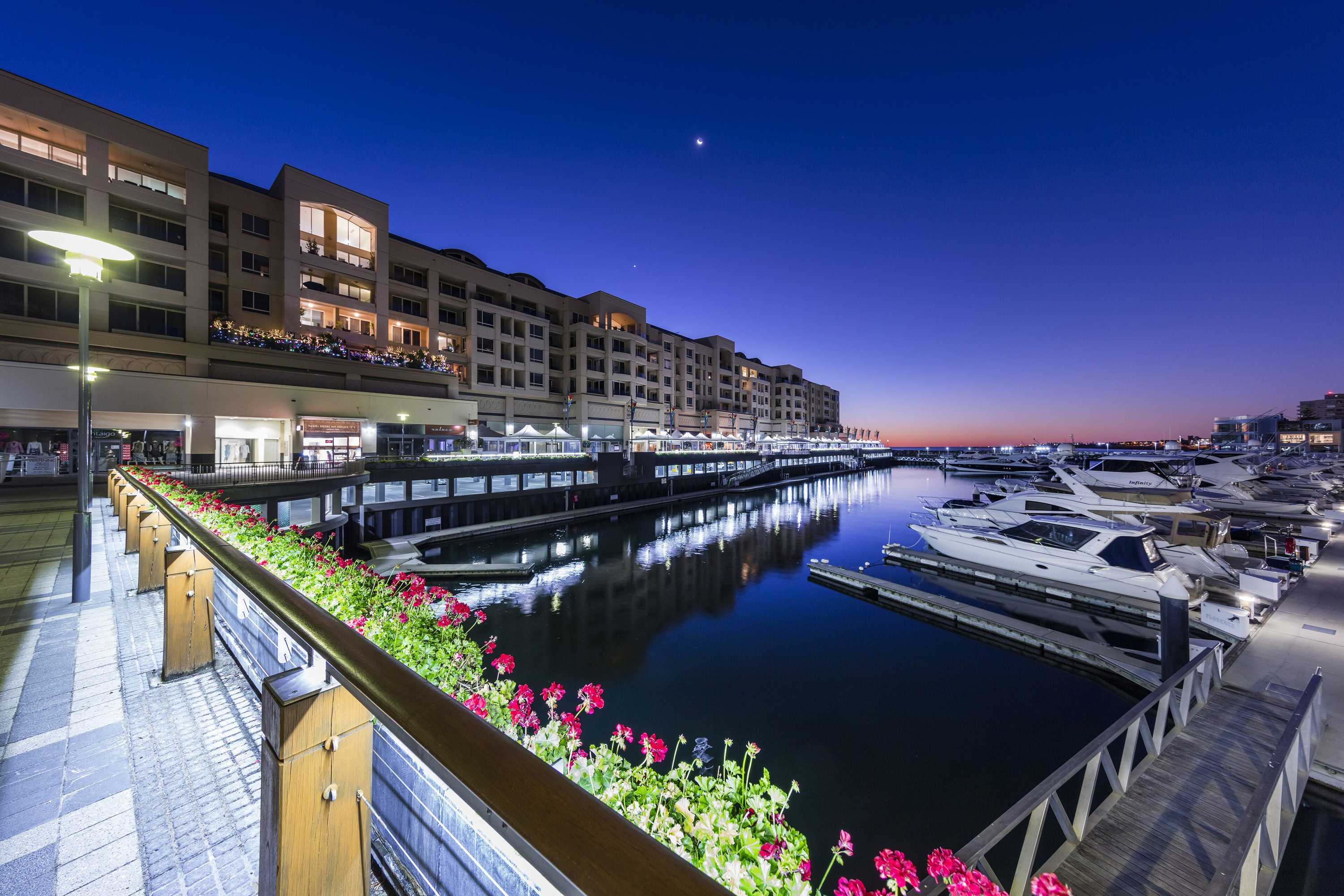 Gift card for Oaks Glenelg Plaza Pier Suites Gift card for Oaks Glenelg Plaza Pier Suites