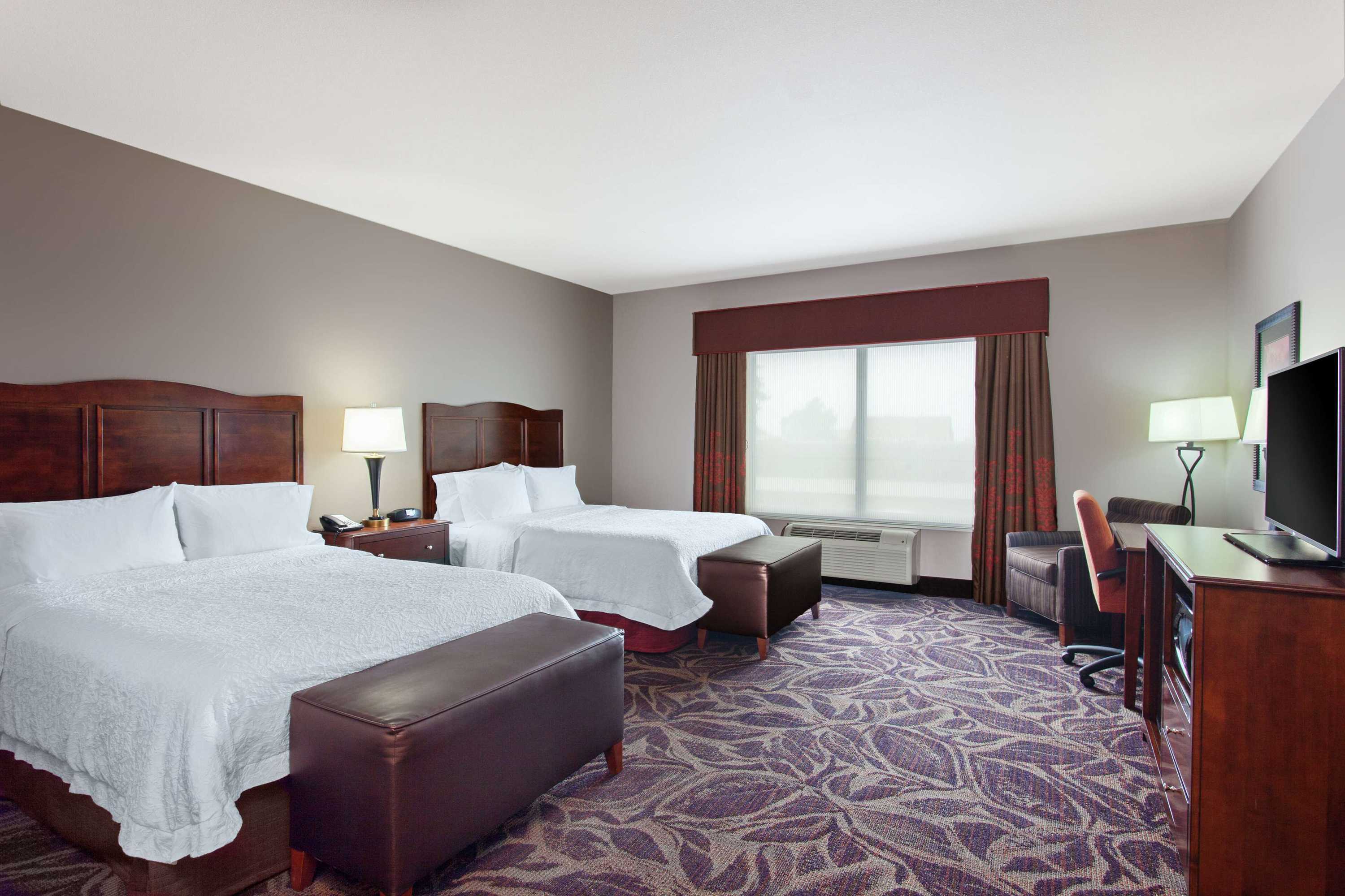 Gift card for Hampton Inn Seattle/everett