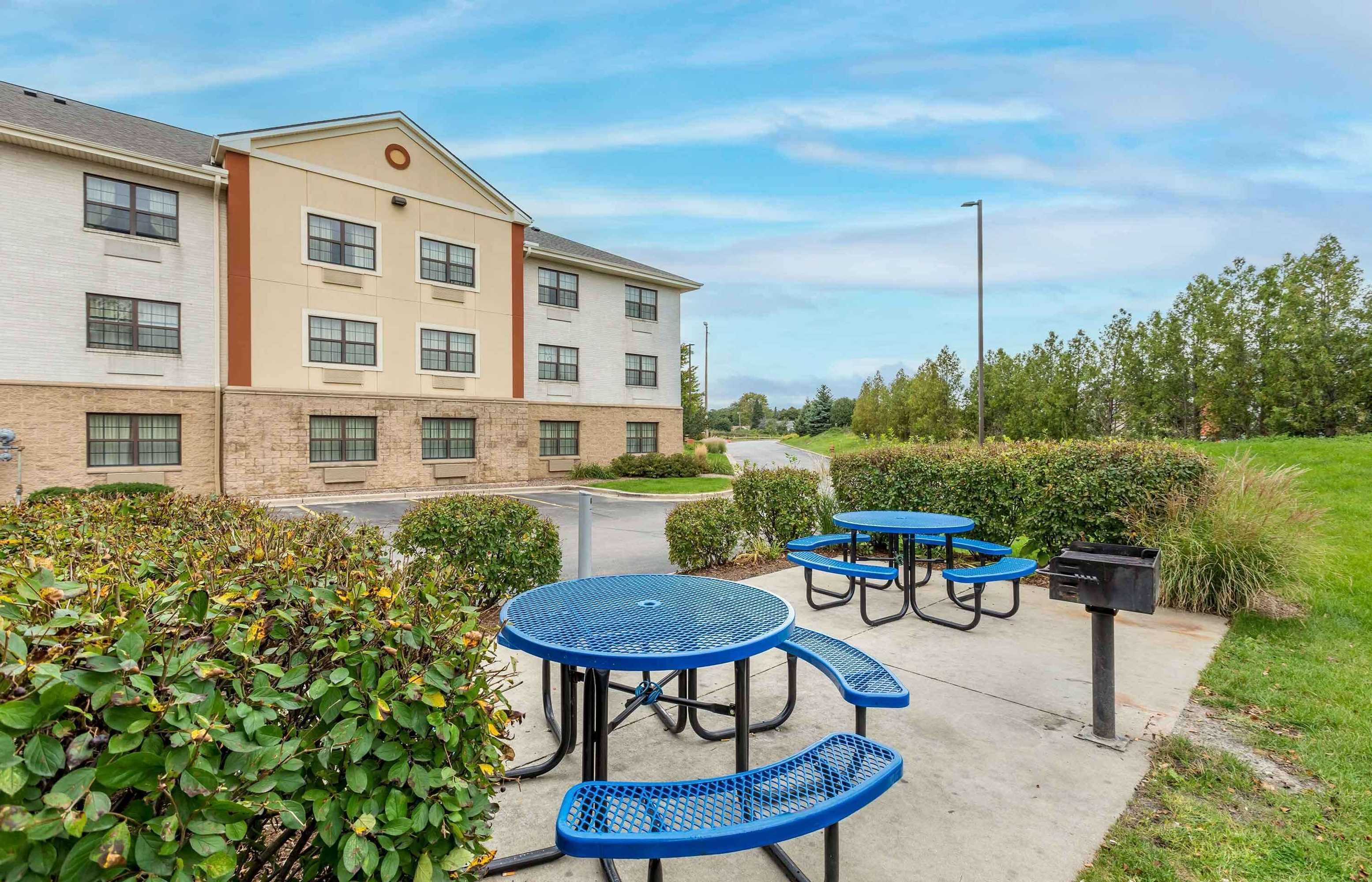 Gift card for Extended Stay America Select Suites - Milwaukee - Wauwatosa Gift card for Extended Stay America Select Suites - Milwaukee - Wauwatosa