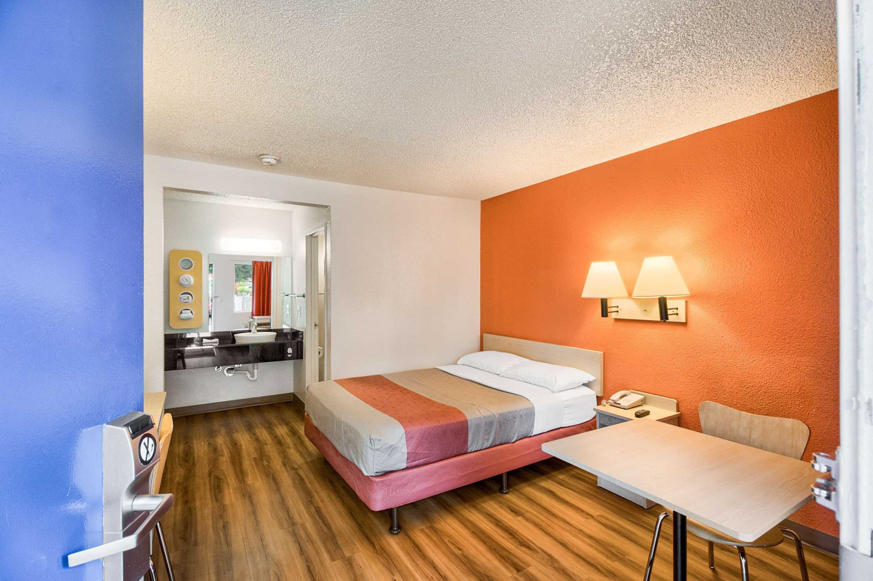 Gift card for Motel 6 Everett, WA - South Gift card for Motel 6 Everett, WA - South