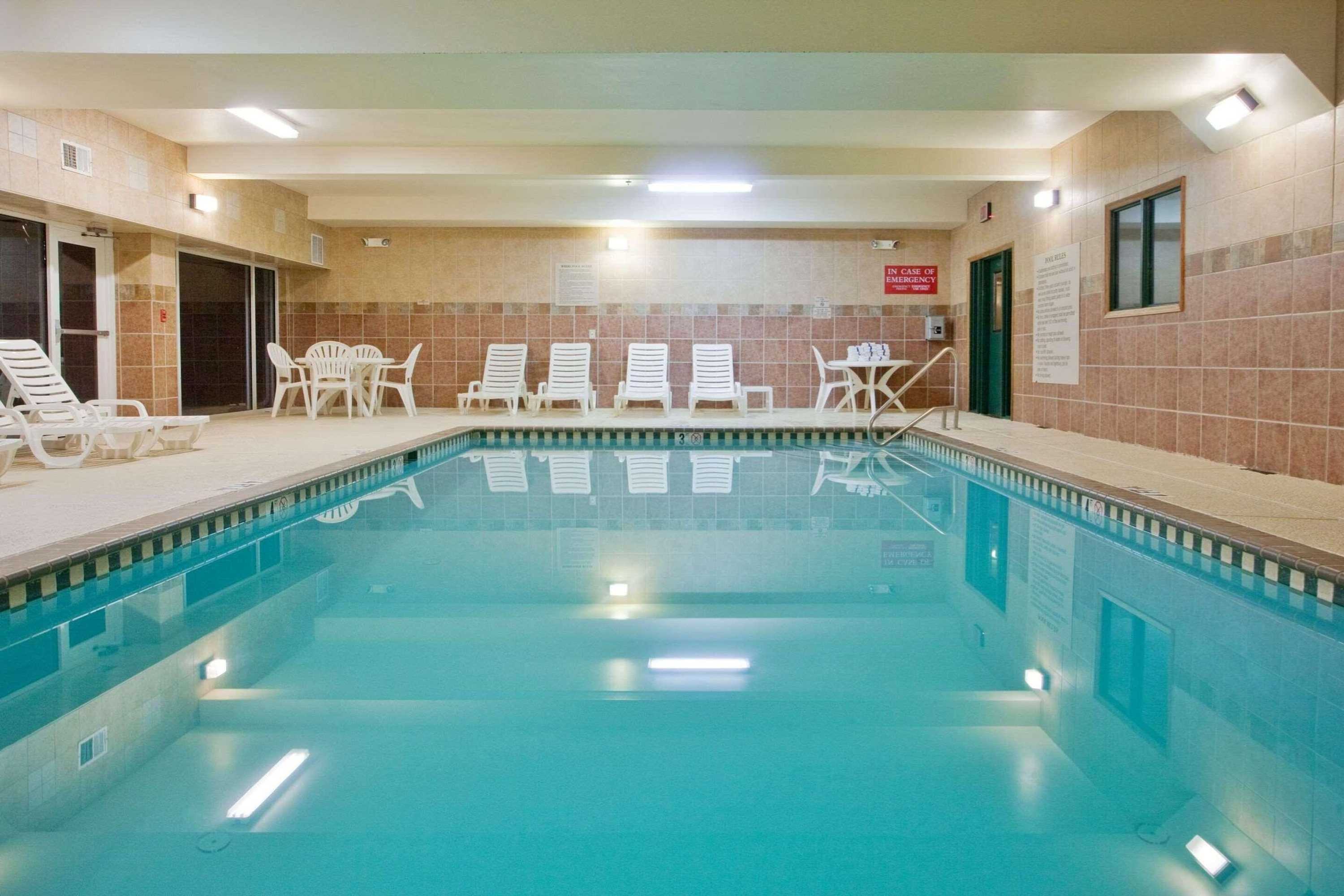 Gift card for Country Inn & Suites by Radisson, Newnan, GA Gift card for Country Inn & Suites by Radisson, Newnan, GA
