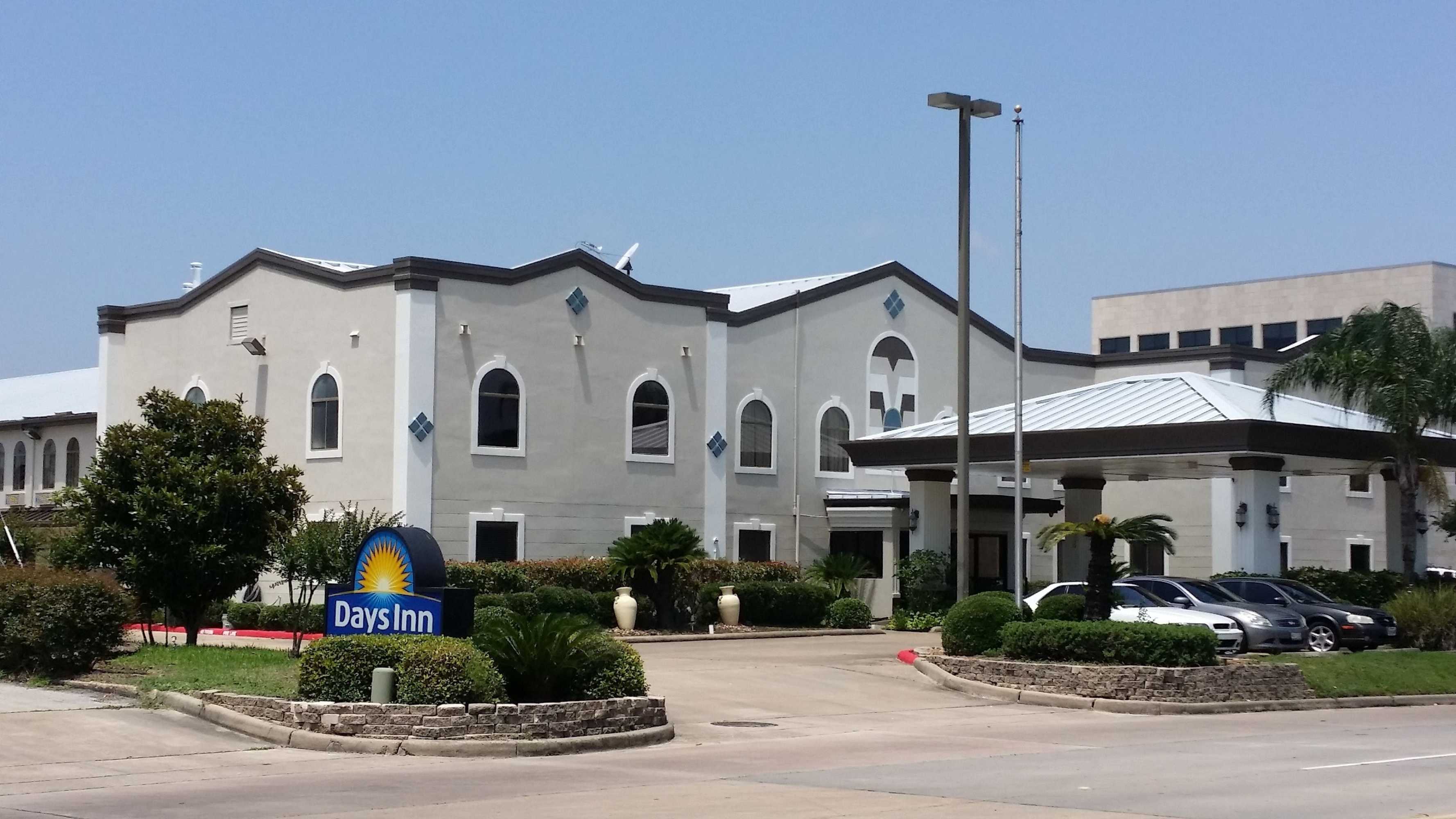Gift card for Days Inn & Suites by Wyndham Webster Nasa-Clearlake-Houston Gift card for Days Inn & Suites by Wyndham Webster Nasa-Clearlake-Houston