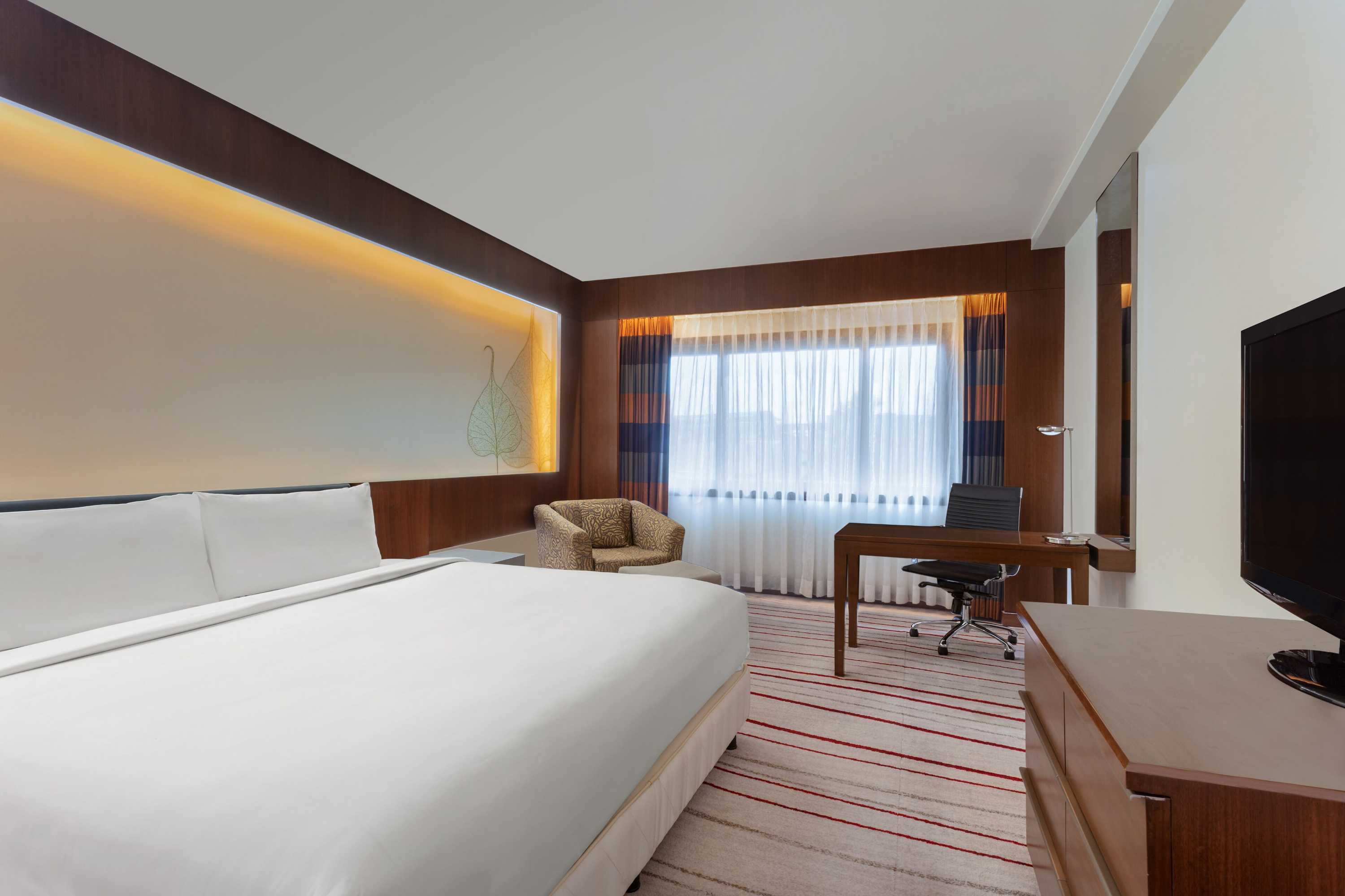 Gift card for Le Royal Meridien Chennai Gift card for Le Royal Meridien Chennai