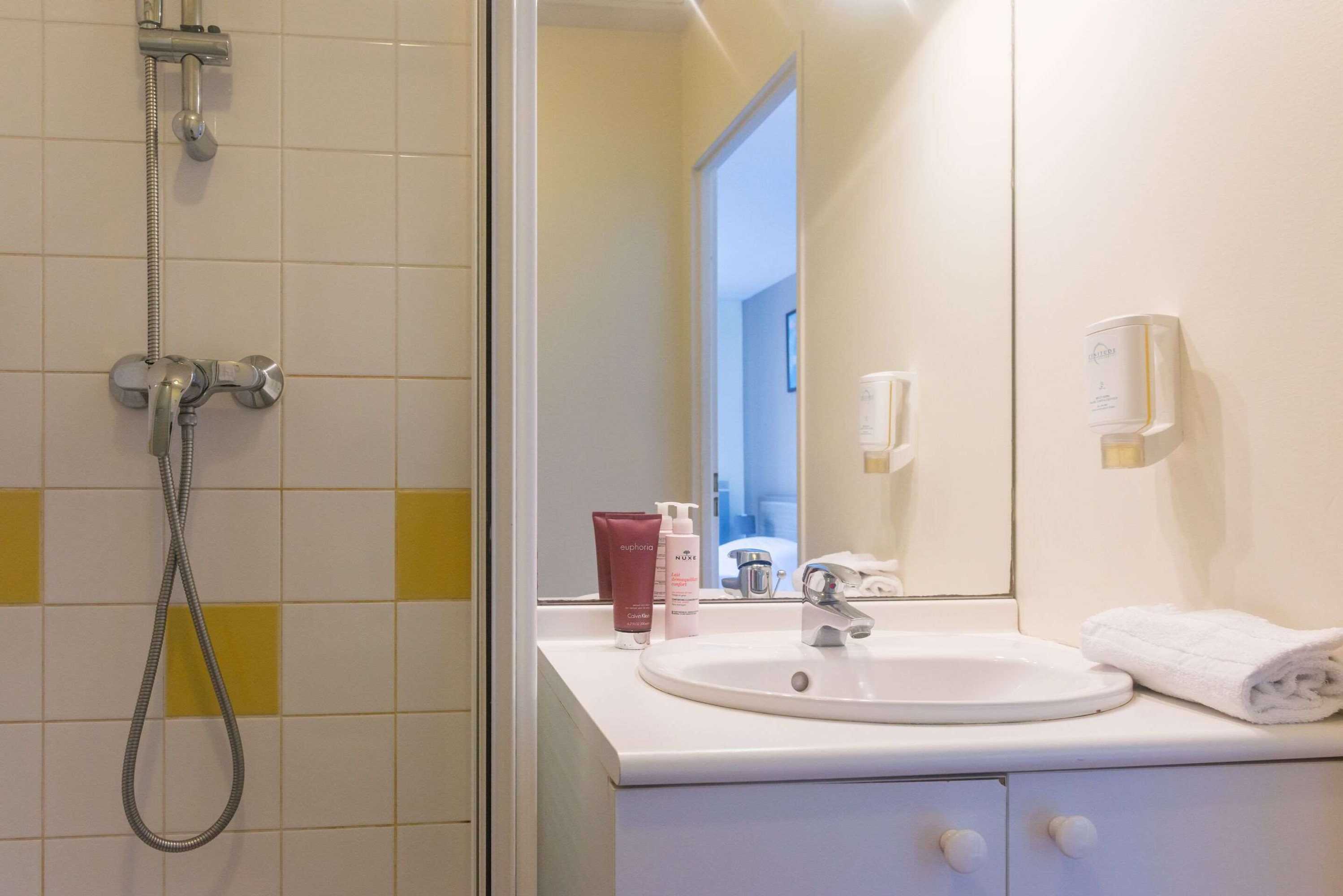 Gift card for Comfort Aparthotel Nantes La Beaujoire Gift card for Comfort Aparthotel Nantes La Beaujoire