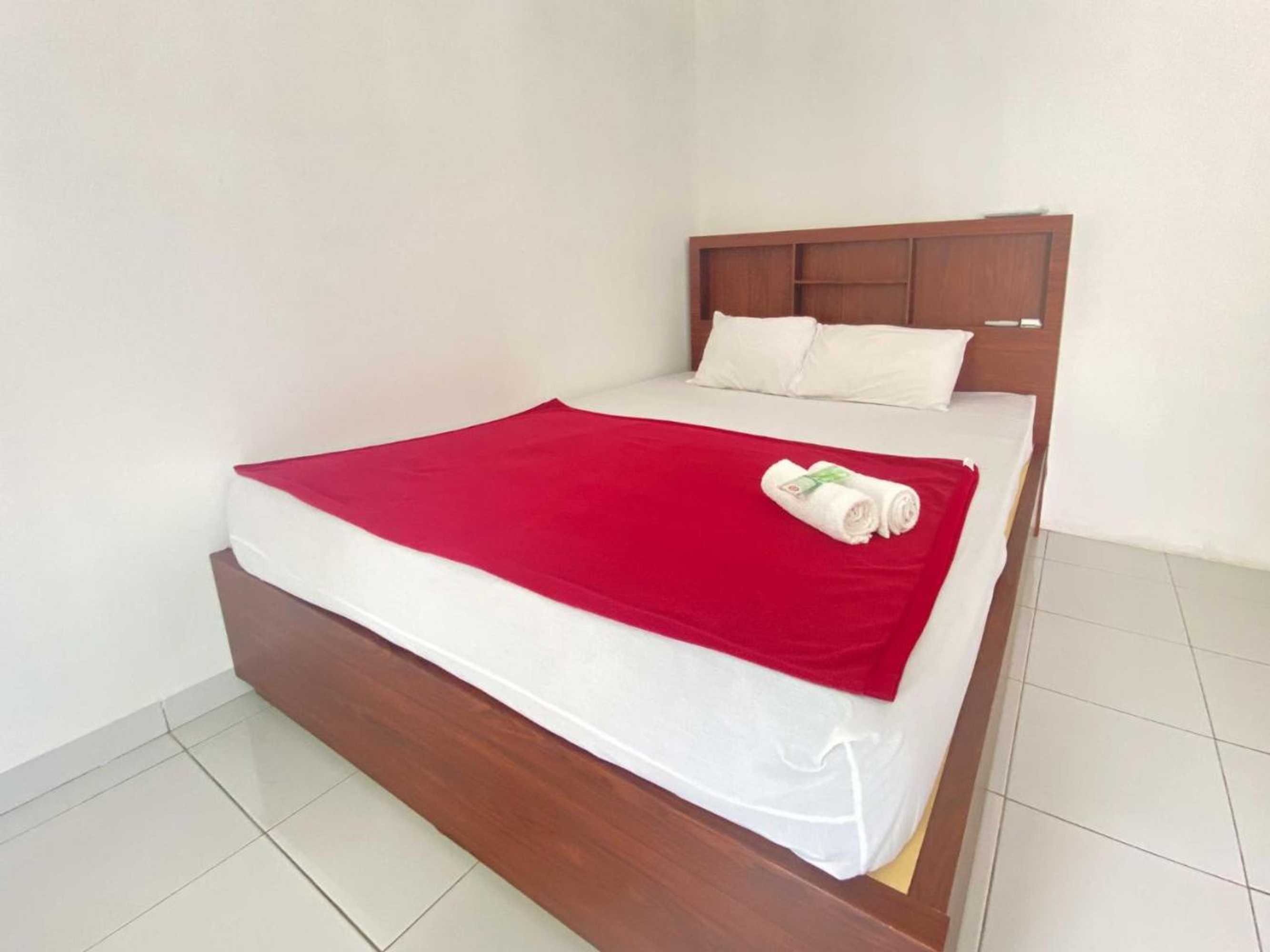 Gift card for Guest House Hj Muriyah Syariah Slawi Mitra Reddoorz