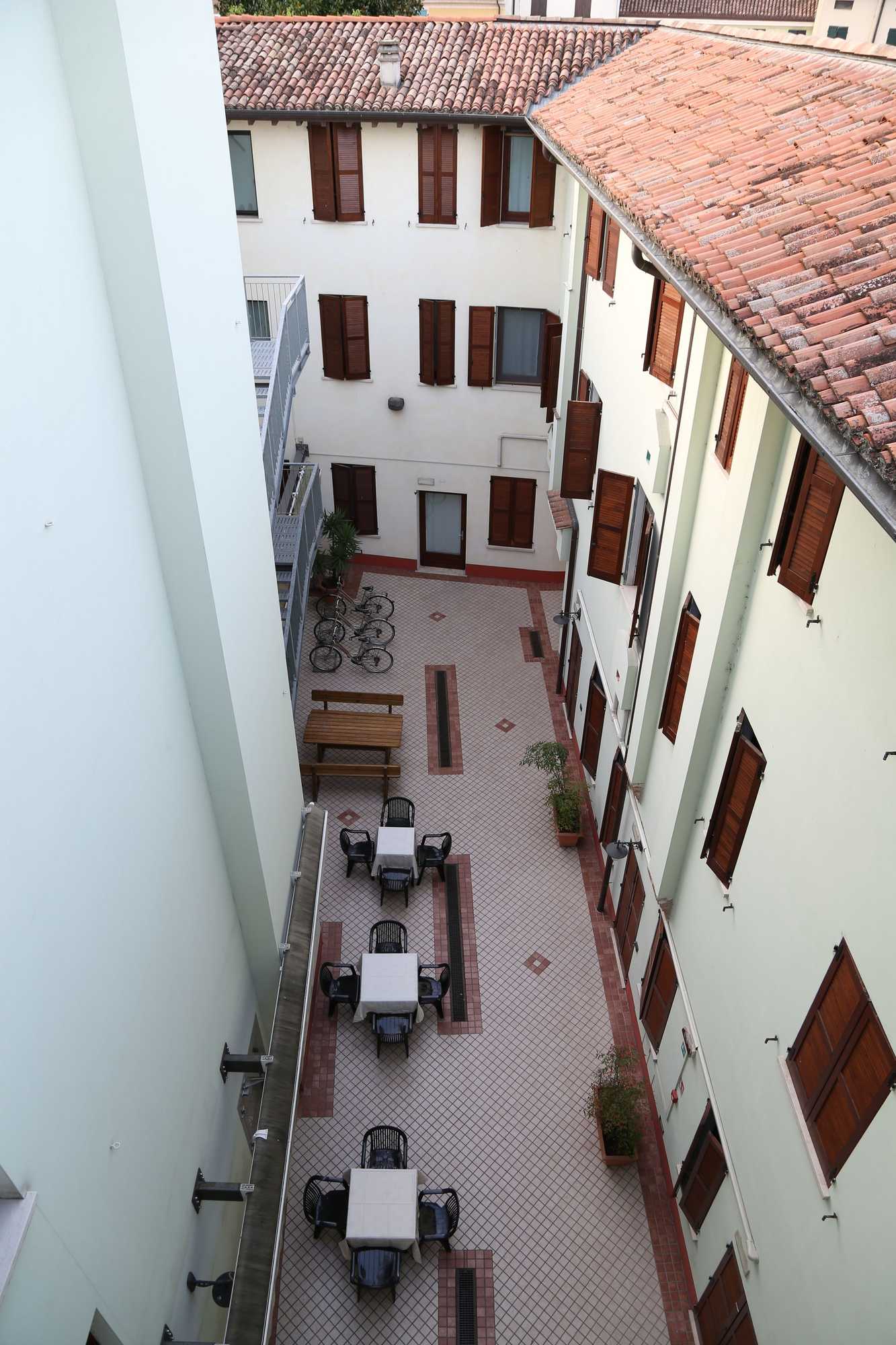 Gift card for Hotel Mantegna Stazione Gift card for Hotel Mantegna Stazione