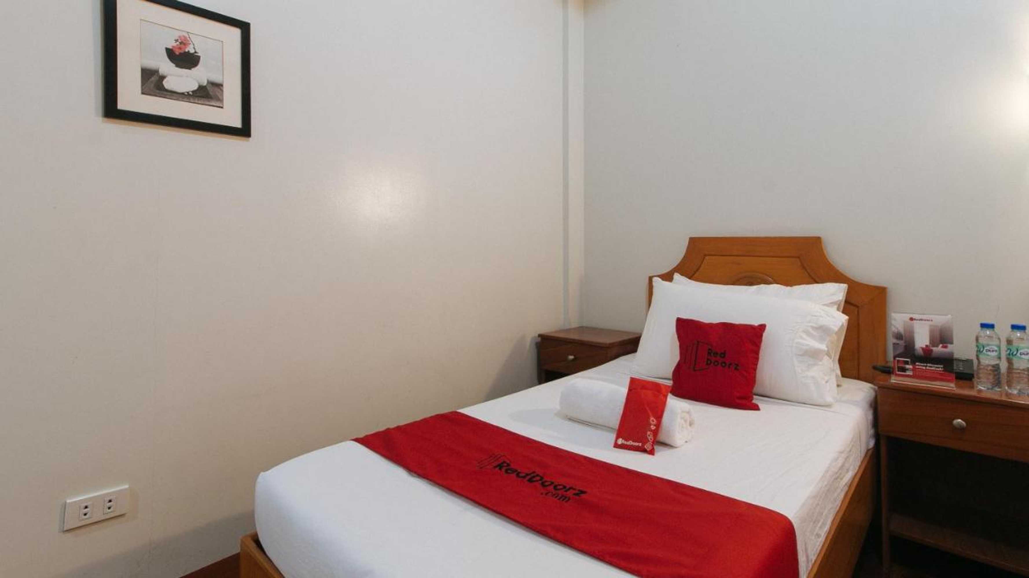 Gift card for Reddoorz Premium @ Nick Hotel Gerona Tarlac Gift card for Reddoorz Premium @ Nick Hotel Gerona Tarlac