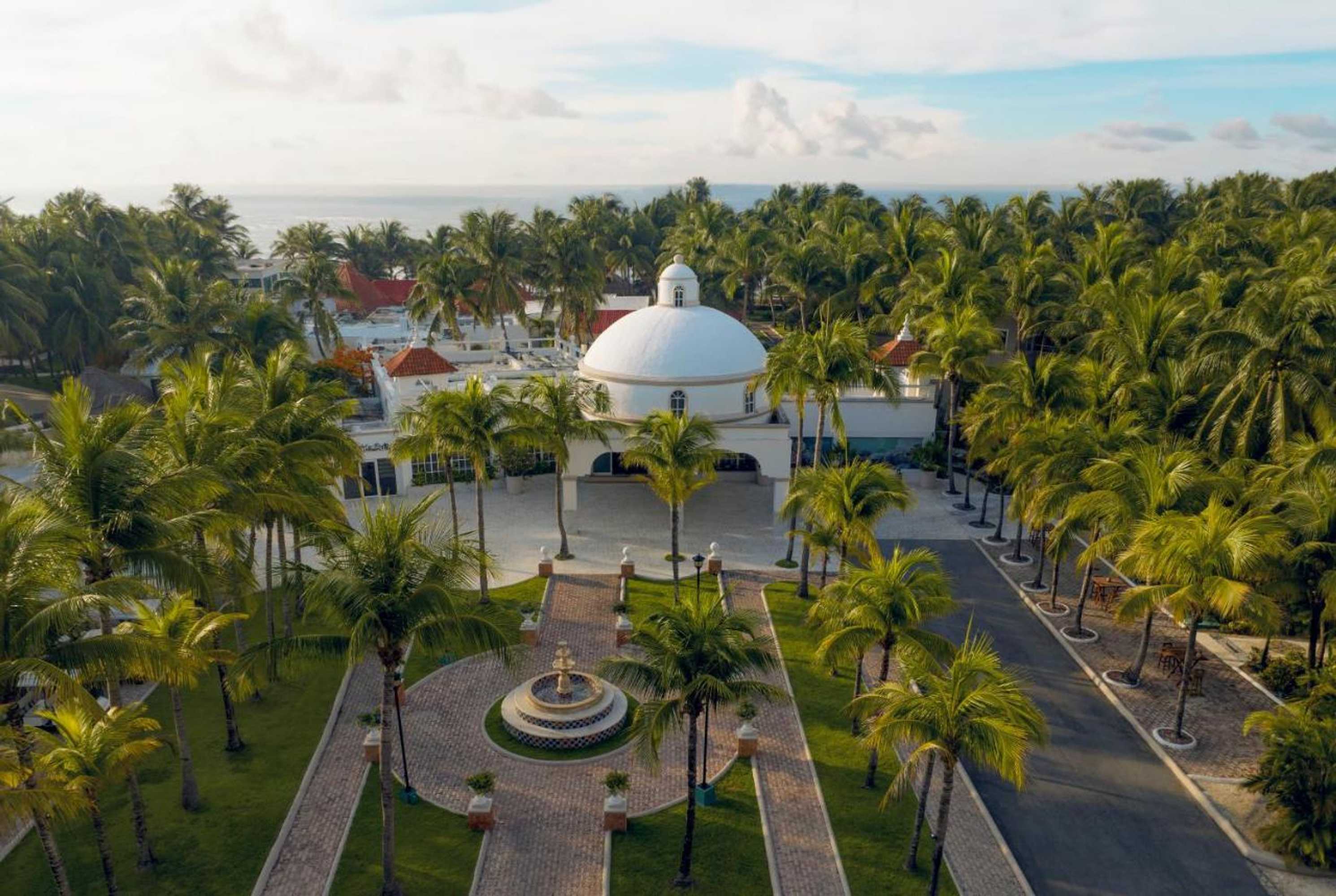 Gift card for El Dorado Seaside Palms, Catamarán, Cenote & More Inclusive Gift card for El Dorado Seaside Palms, Catamarán, Cenote & More Inclusive