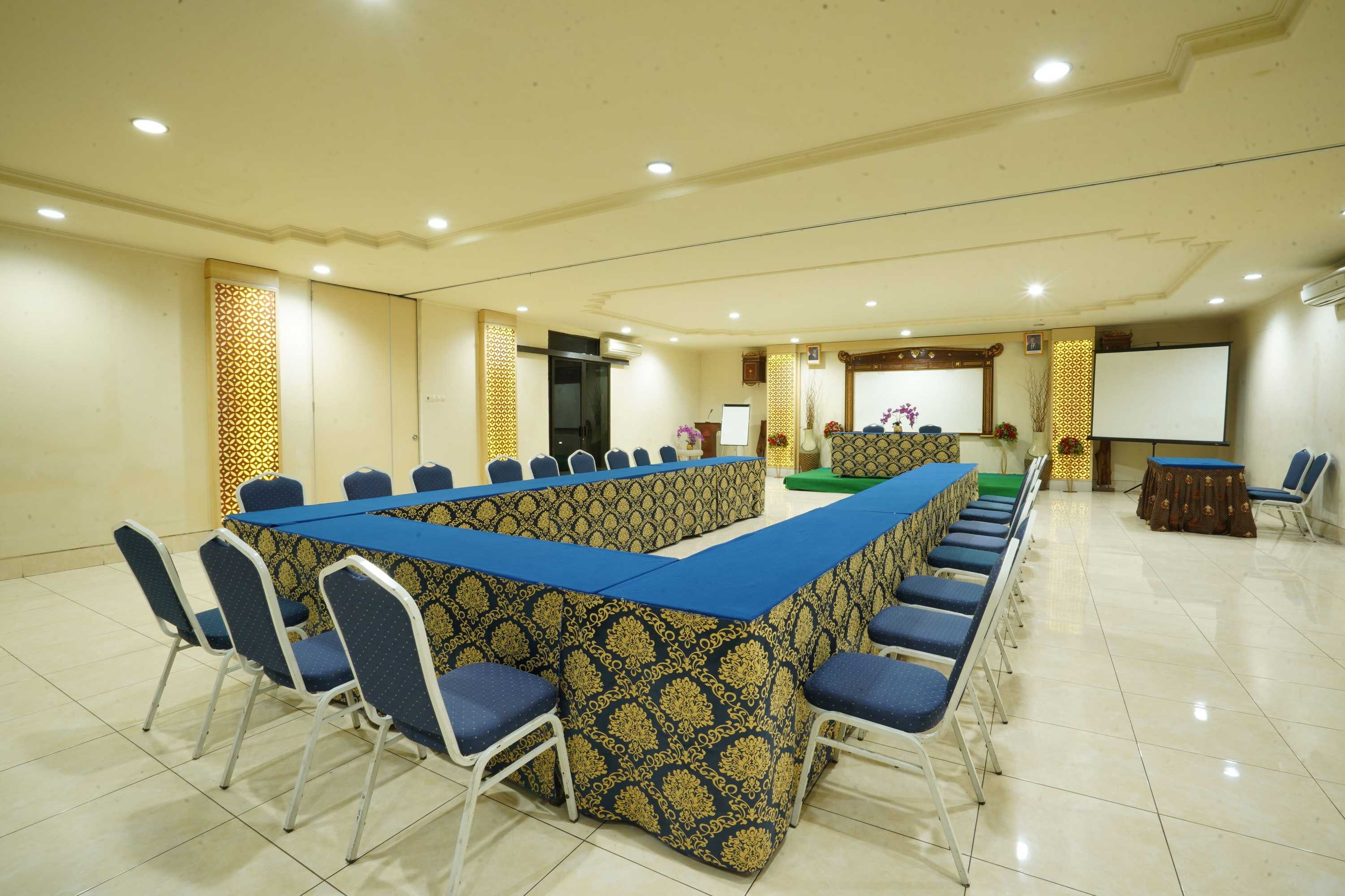 Gift card for Hotel Grand Rosela Yogyakarta Gift card for Hotel Grand Rosela Yogyakarta