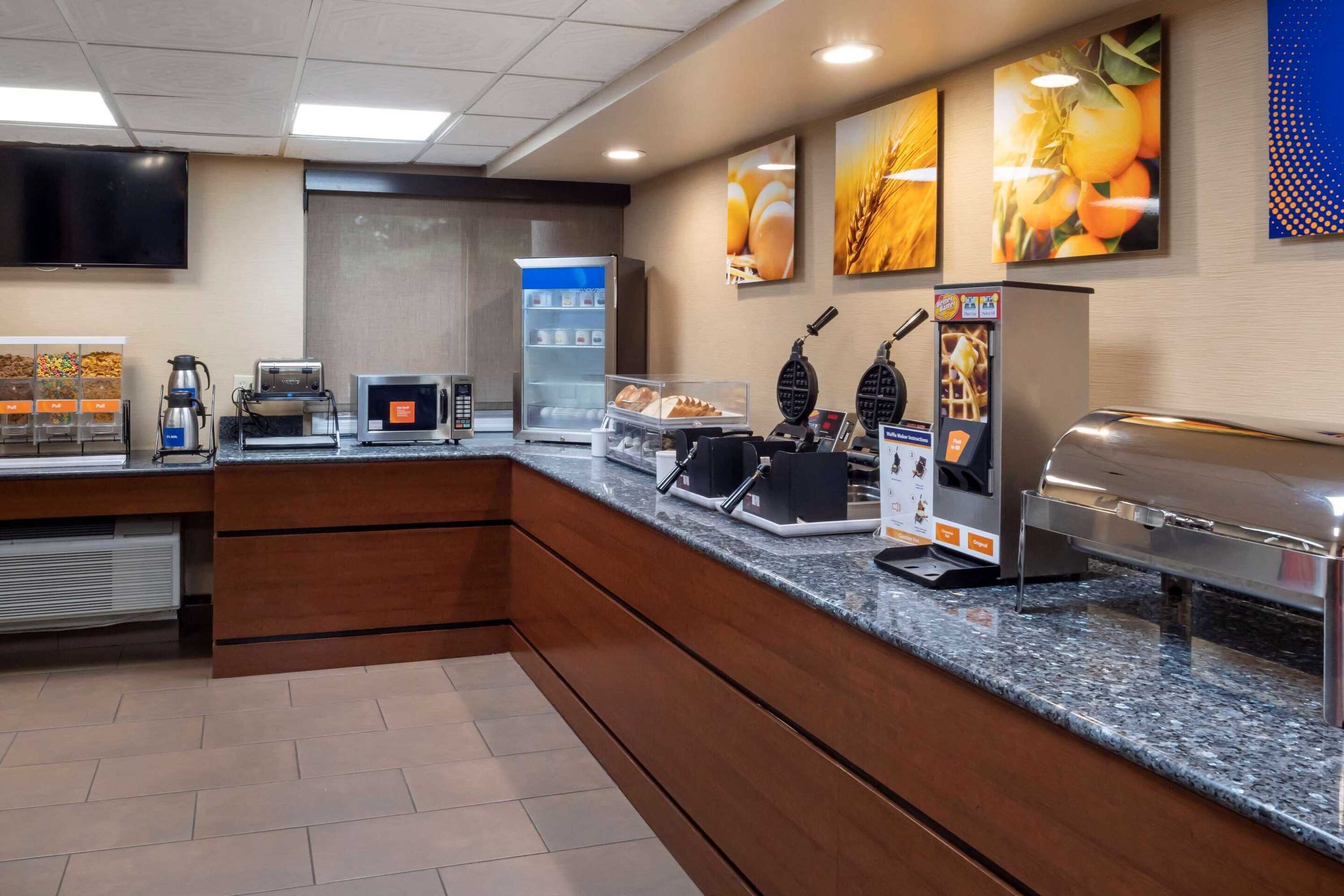 Gift card for Comfort Inn Edison - New Brunswick Gift card for Comfort Inn Edison - New Brunswick