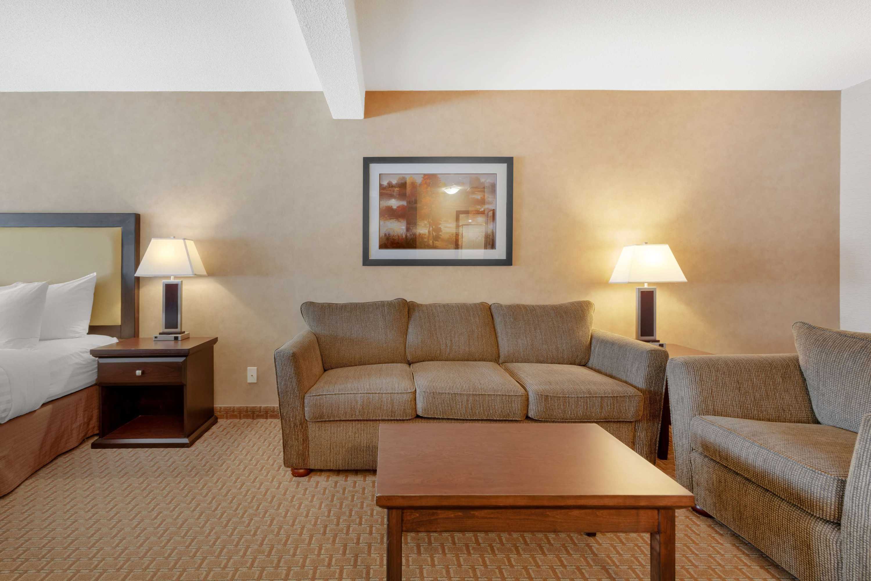 Gift card for Best Western Plus Emerald Isle Hotel Gift card for Best Western Plus Emerald Isle Hotel