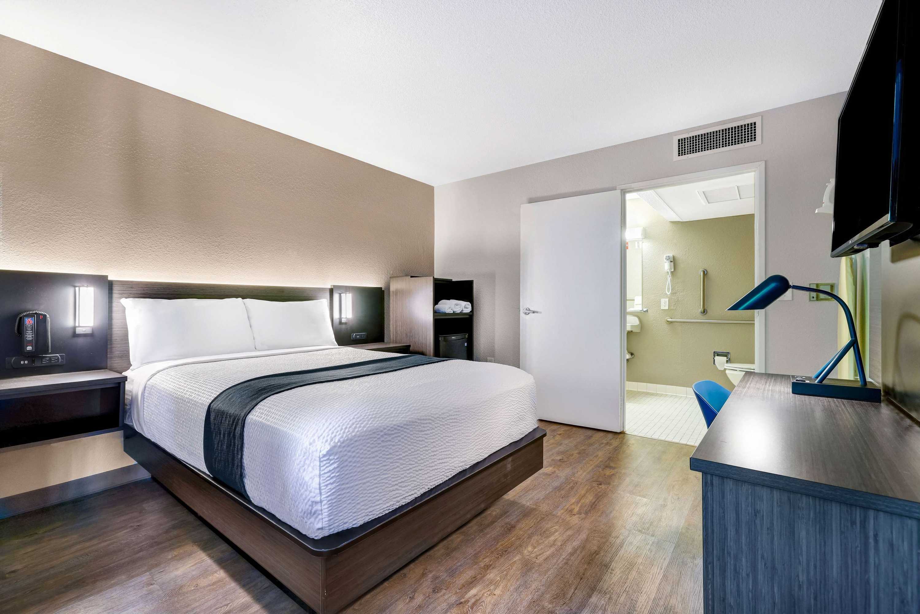 Gift card for Motel 6 Issaquah, WA - Seattle - East Gift card for Motel 6 Issaquah, WA - Seattle - East