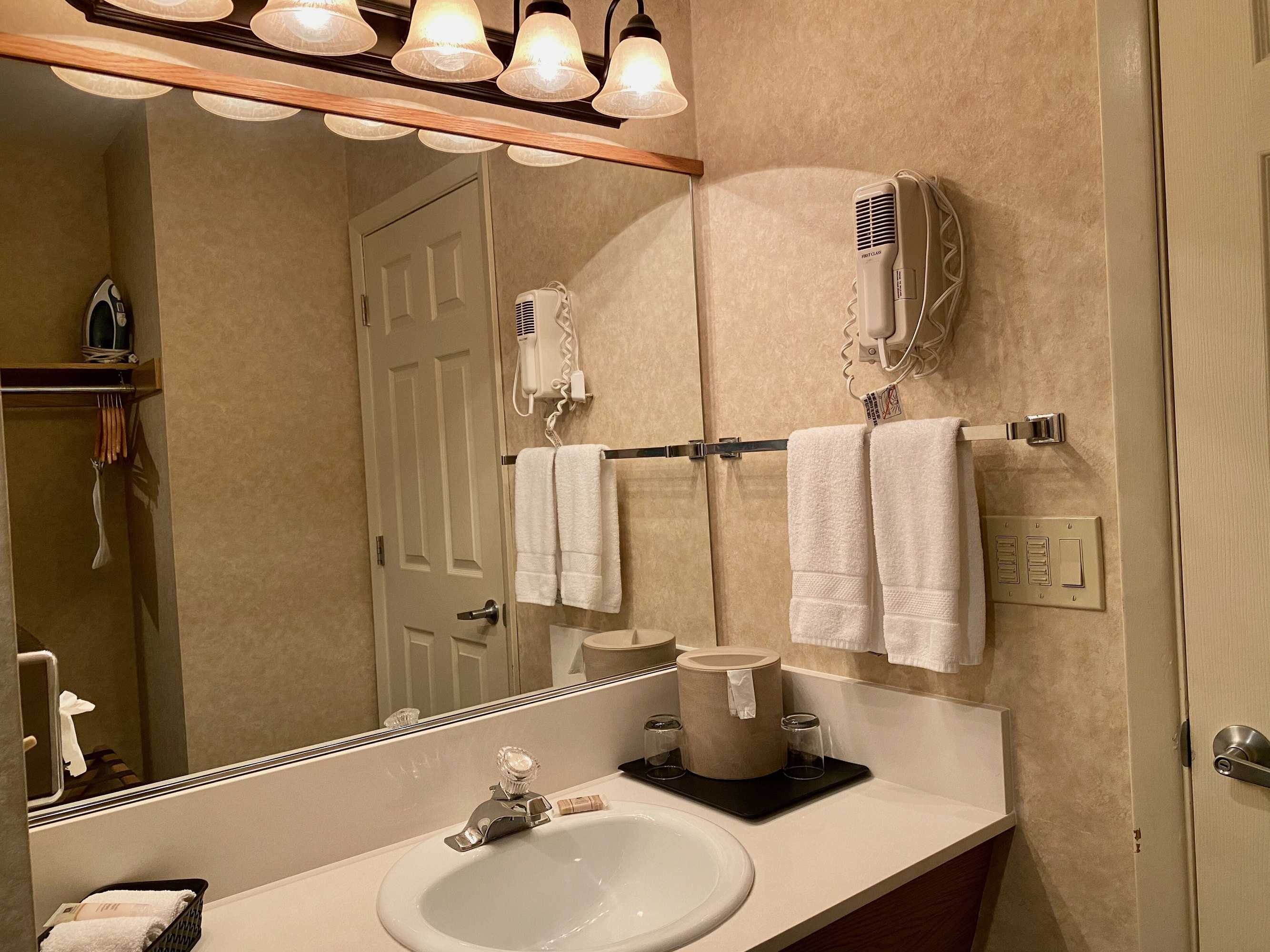 Gift card for Cousins Country Inn