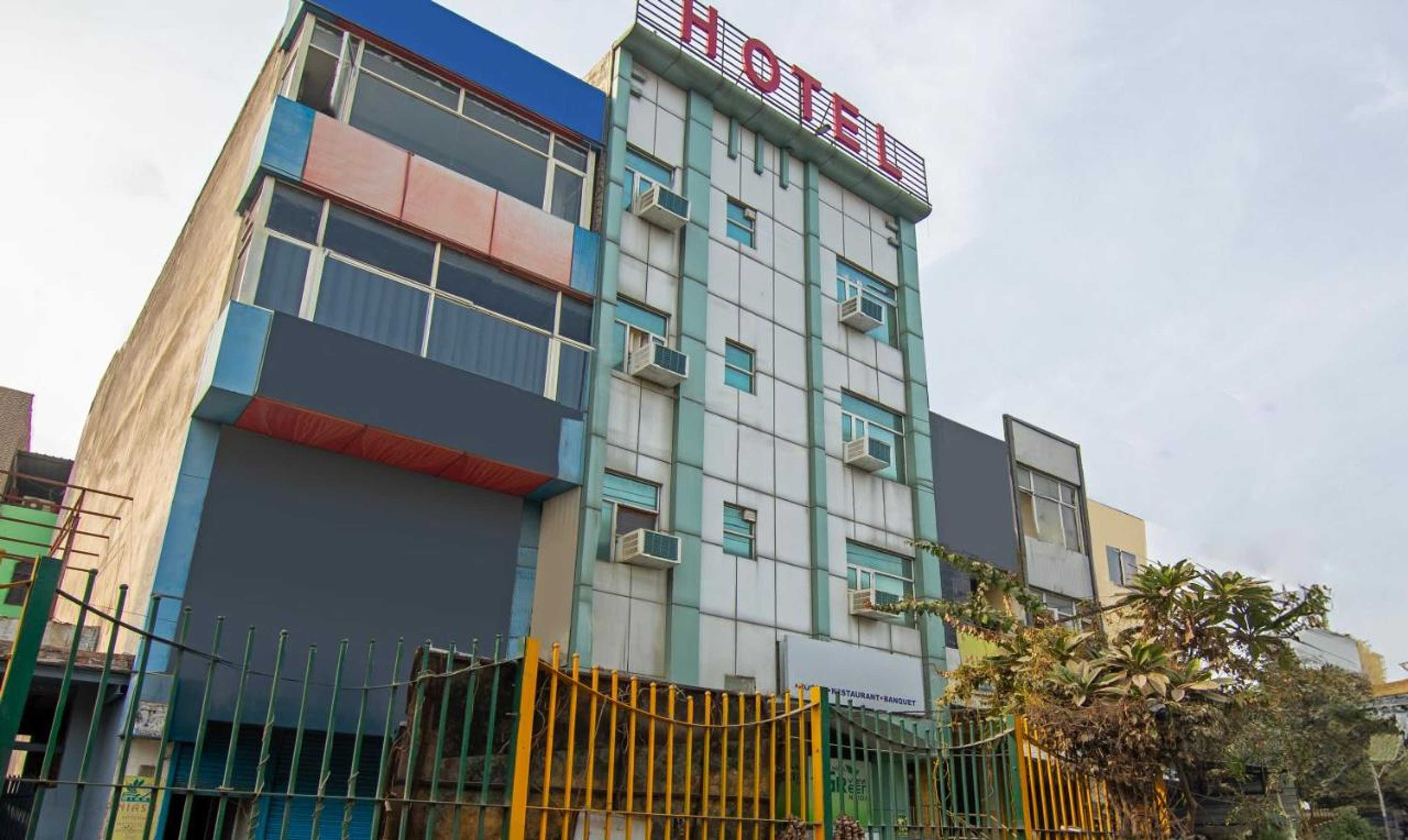 Gift card for Oyo 8764 Hotel Green View Palace