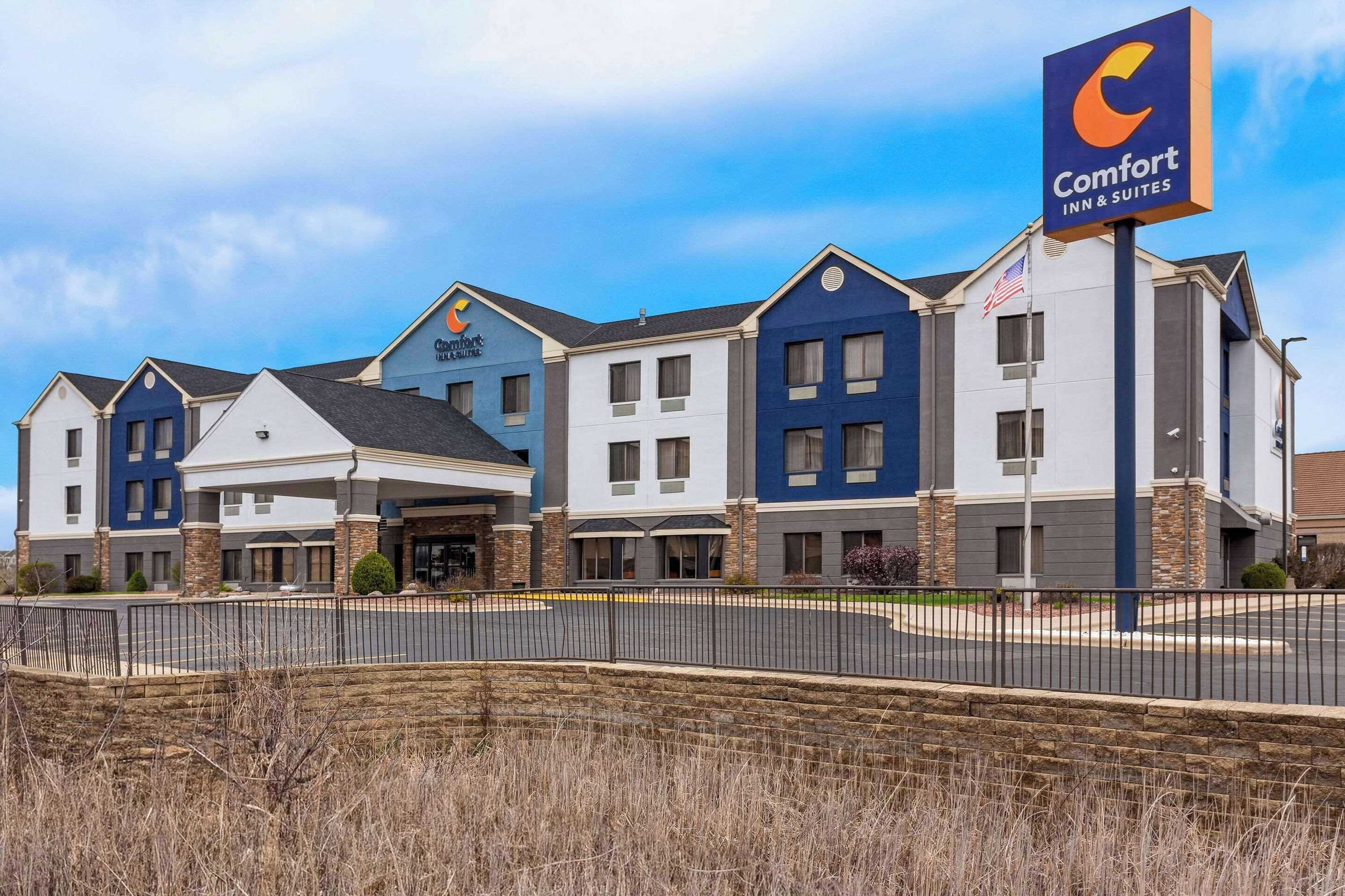 Gift card for Comfort Inn & Suites Kenosha-Pleasant Prairie