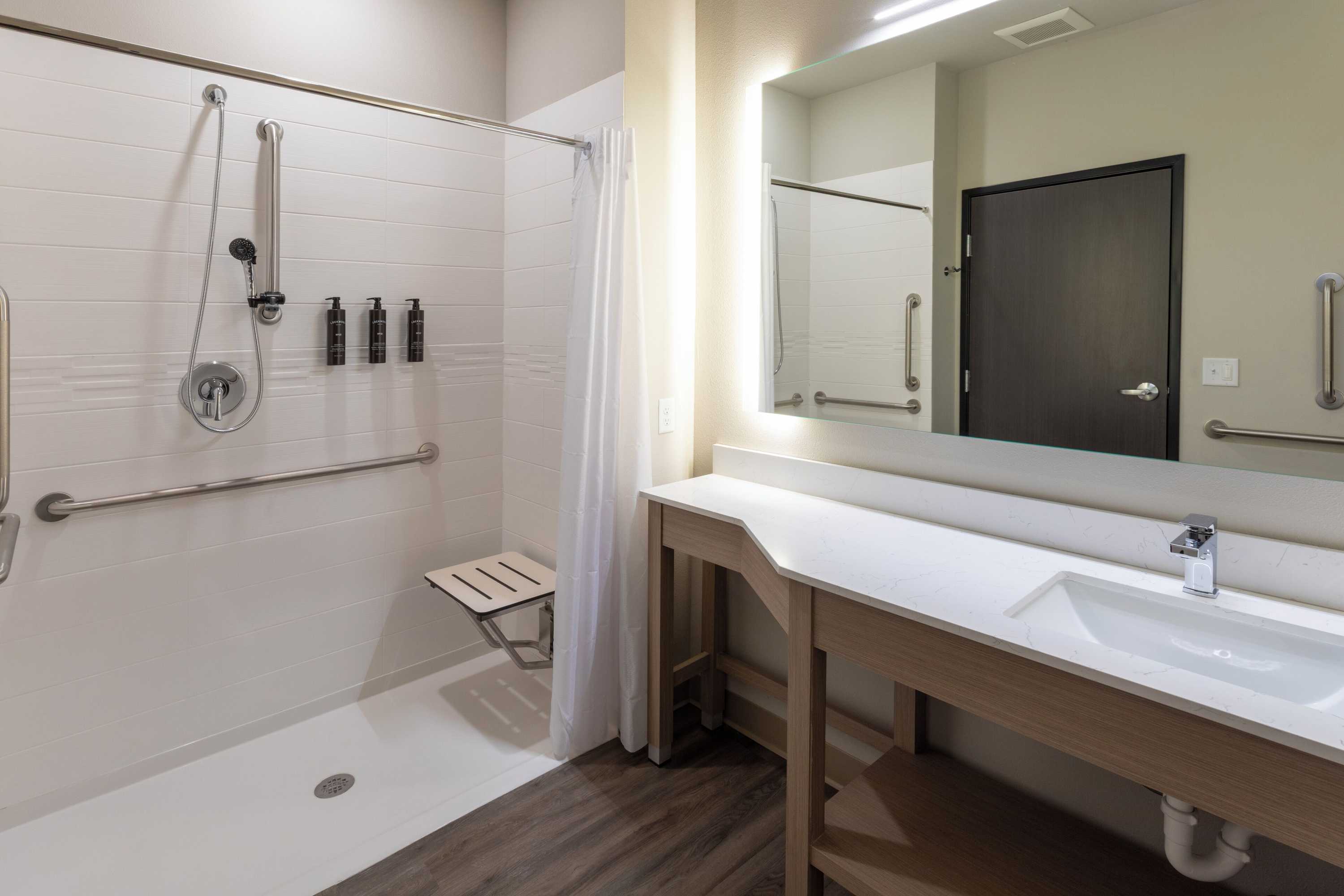 Gift card for Grandstay Hotel & Suites Kaukauna