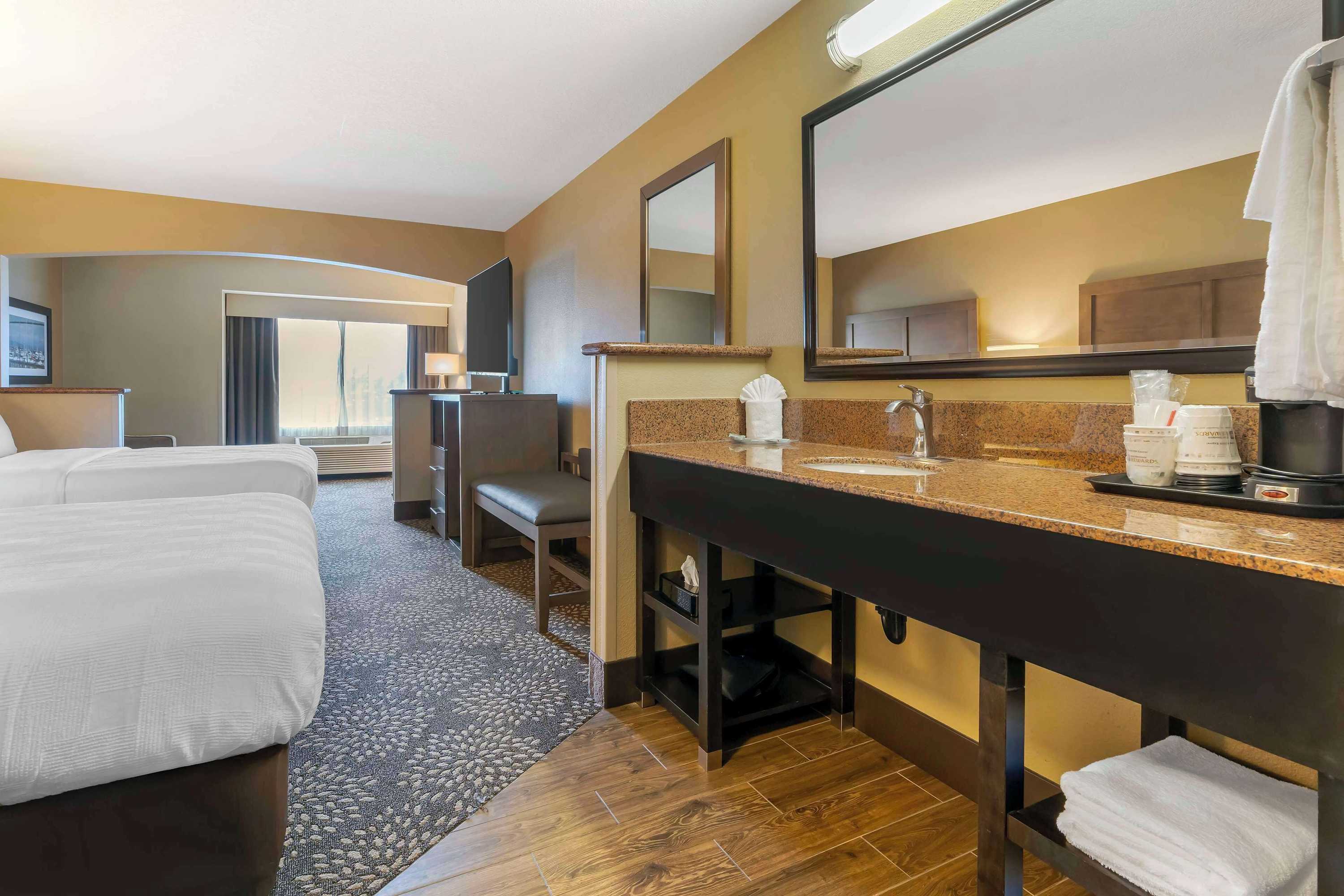 Gift card for Best Western Columbia River Waterfront Hotel Astoria Gift card for Best Western Columbia River Waterfront Hotel Astoria